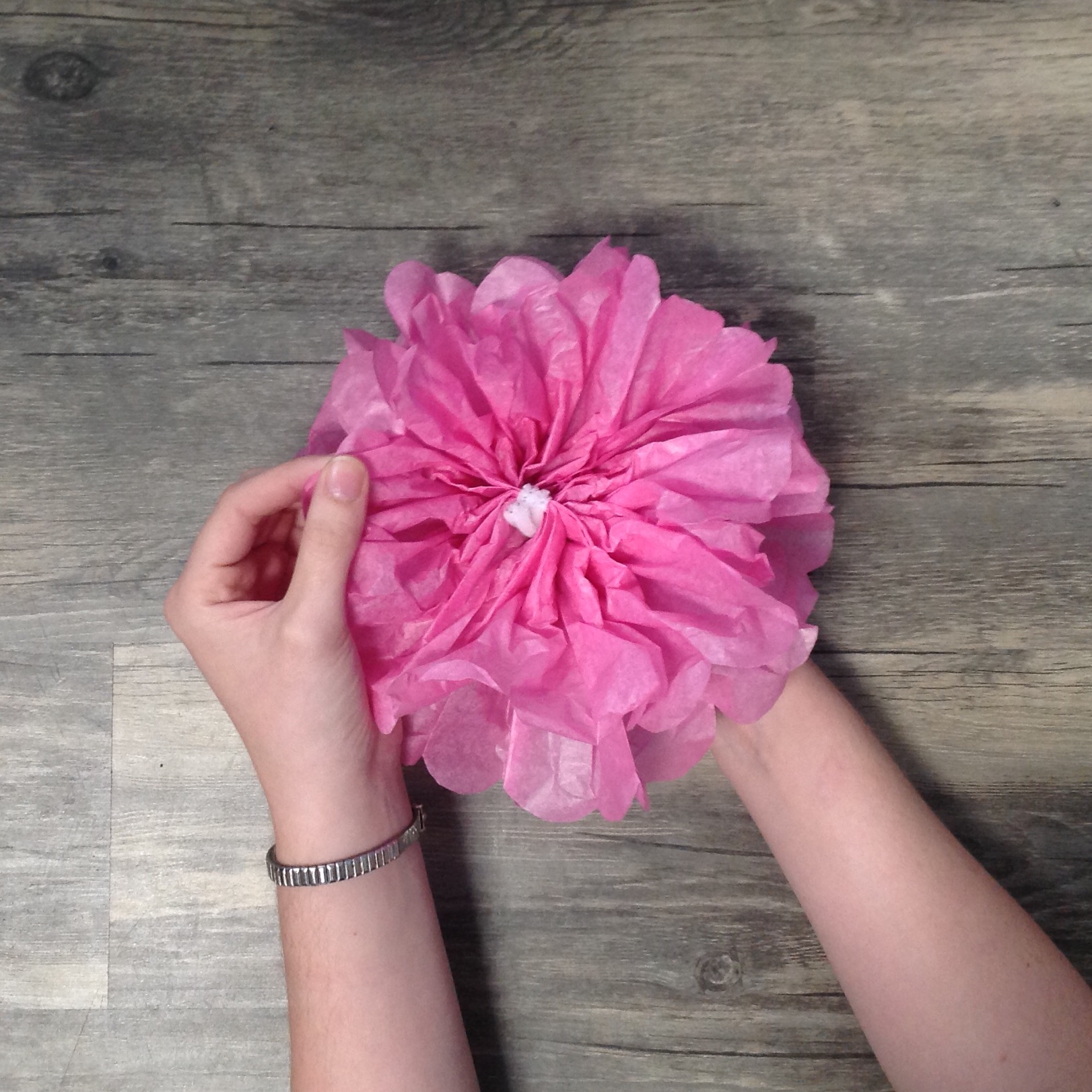 quick and easy tissue paper flower tutorial