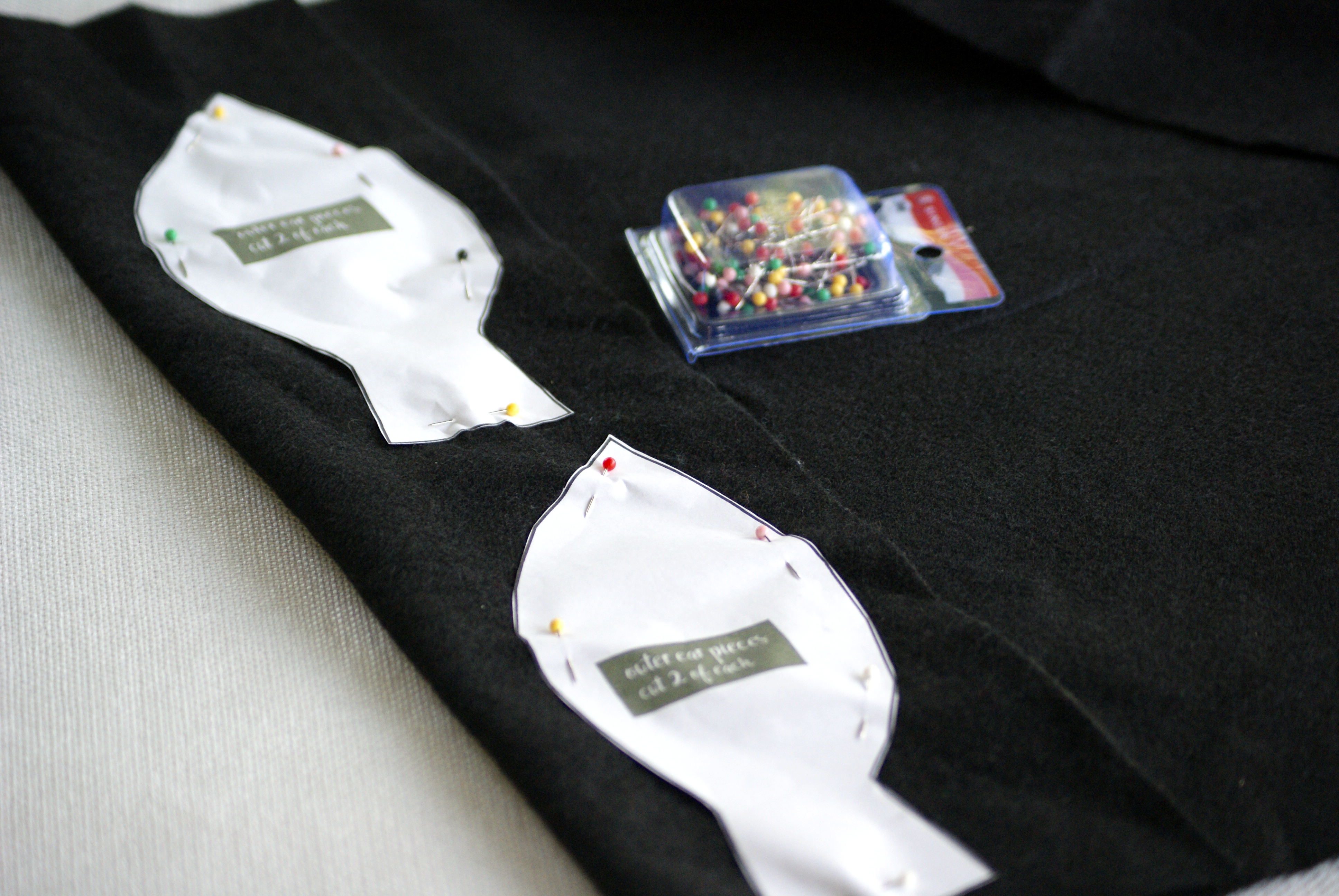 Chick-fil-a Cow Appreciation Day | Cow Appreciation Day Ideas | Chick-fil-A Cow Mask | Chickfila Cow Day | Paper Plate Crafts | Paper Plate Cow | Paper Plate Cow Craft | Cow Mask | Cow Mask for Kids | CFA | Chickfila Cow Appreciation Day Rules | Chickfila Day | Cow Face | Are you ready to #eatmorechikin ? If you're a family that loves Chick-fil-a, you know what Cow Appreciation Day means! And, Six Clever Sisters has easy cow masks ideas for you for the whole family!