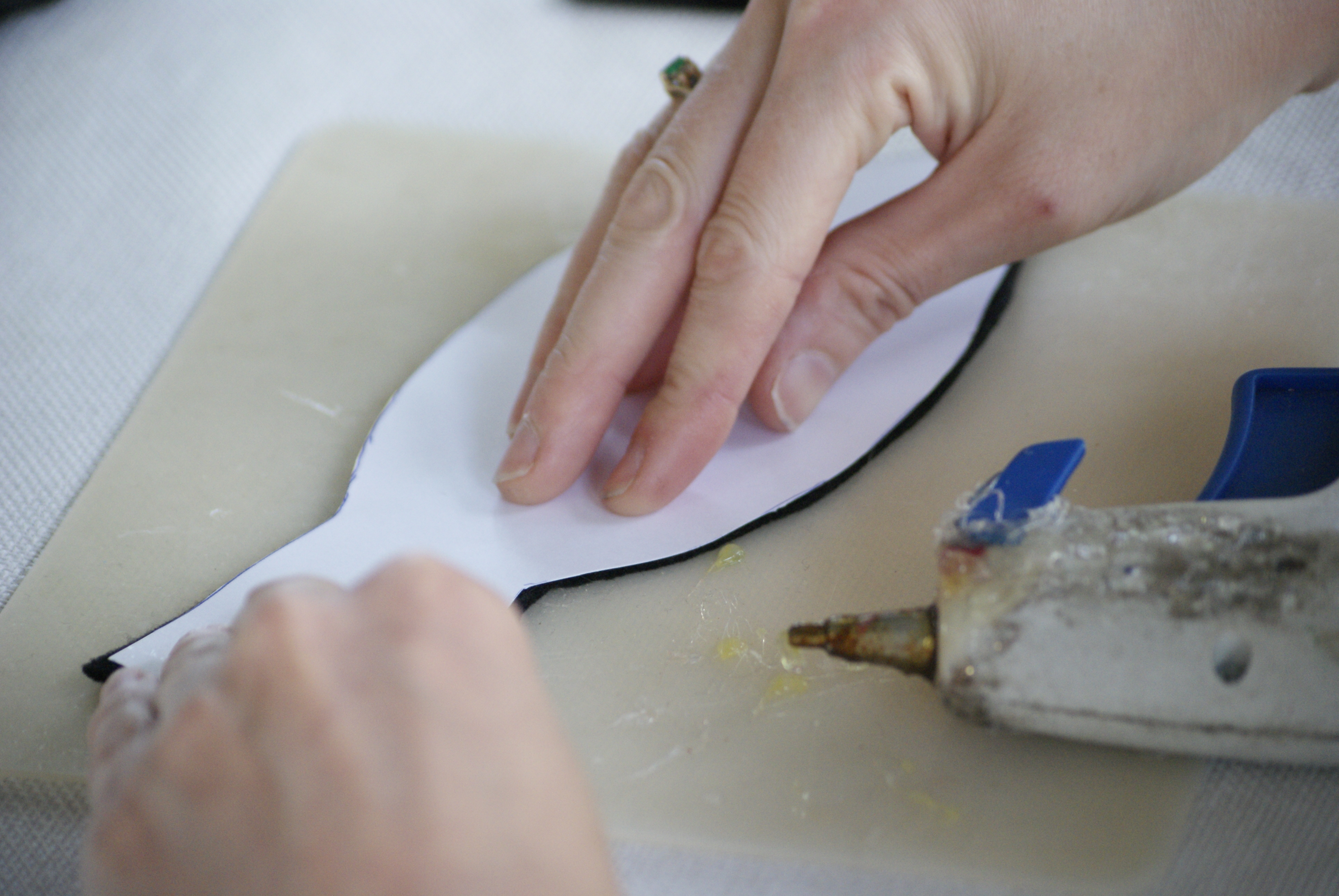 Chick-fil-a Cow Appreciation Day | Cow Appreciation Day Ideas | Chick-fil-A Cow Mask | Chickfila Cow Day | Paper Plate Crafts | Paper Plate Cow | Paper Plate Cow Craft | Cow Mask | Cow Mask for Kids | CFA | Chickfila Cow Appreciation Day Rules | Chickfila Day | Cow Face | Are you ready to #eatmorechikin ? If you're a family that loves Chick-fil-a, you know what Cow Appreciation Day means! And, Six Clever Sisters has easy cow masks ideas for you for the whole family!