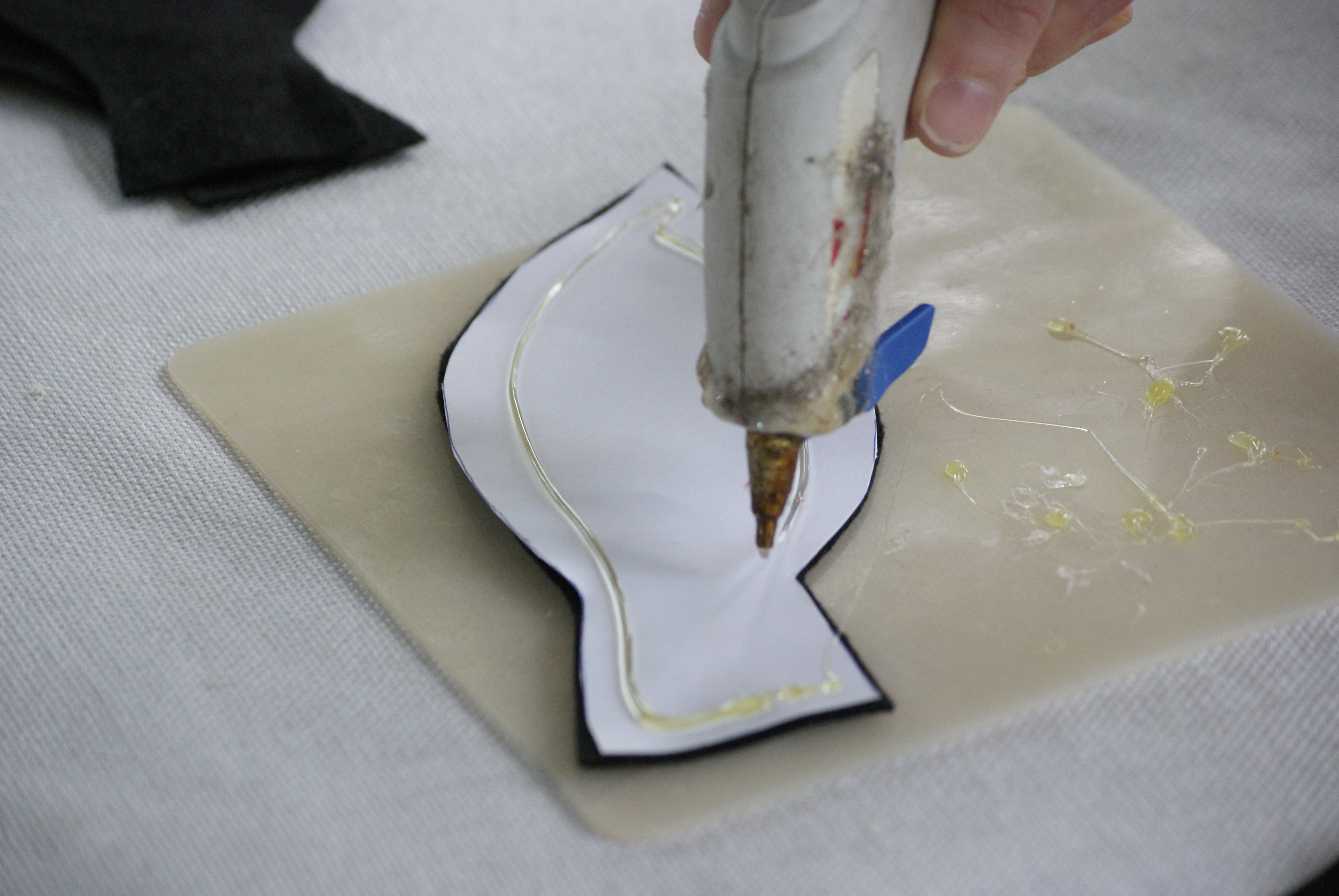 Chick-fil-a Cow Appreciation Day | Cow Appreciation Day Ideas | Chick-fil-A Cow Mask | Chickfila Cow Day | Paper Plate Crafts | Paper Plate Cow | Paper Plate Cow Craft | Cow Mask | Cow Mask for Kids | CFA | Chickfila Cow Appreciation Day Rules | Chickfila Day | Cow Face | Are you ready to #eatmorechikin ? If you're a family that loves Chick-fil-a, you know what Cow Appreciation Day means! And, Six Clever Sisters has easy cow masks ideas for you for the whole family!