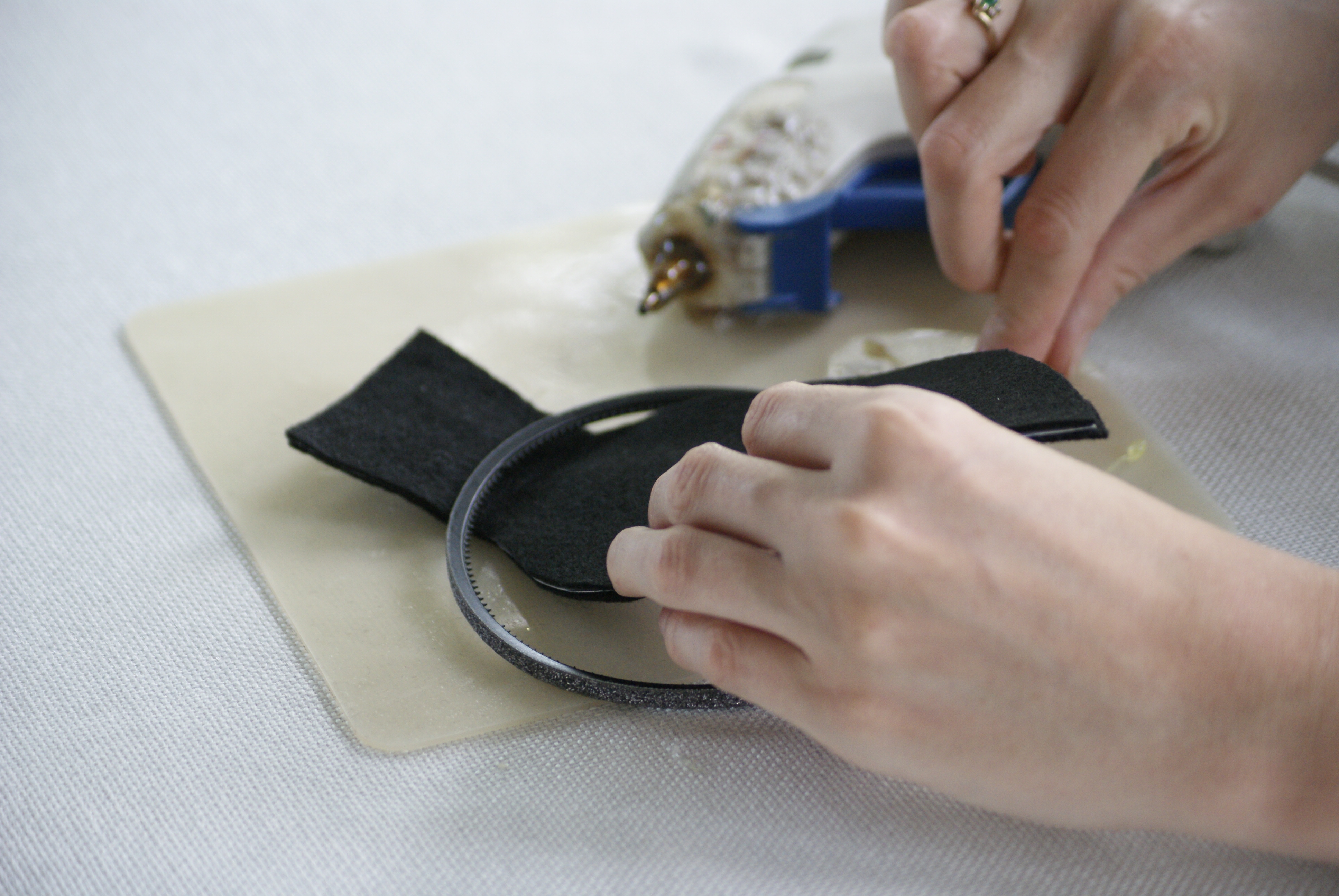 Chick-fil-a Cow Appreciation Day | Cow Appreciation Day Ideas | Chick-fil-A Cow Mask | Chickfila Cow Day | Paper Plate Crafts | Paper Plate Cow | Paper Plate Cow Craft | Cow Mask | Cow Mask for Kids | CFA | Chickfila Cow Appreciation Day Rules | Chickfila Day | Cow Face | Are you ready to #eatmorechikin ? If you're a family that loves Chick-fil-a, you know what Cow Appreciation Day means! And, Six Clever Sisters has easy cow masks ideas for you for the whole family!