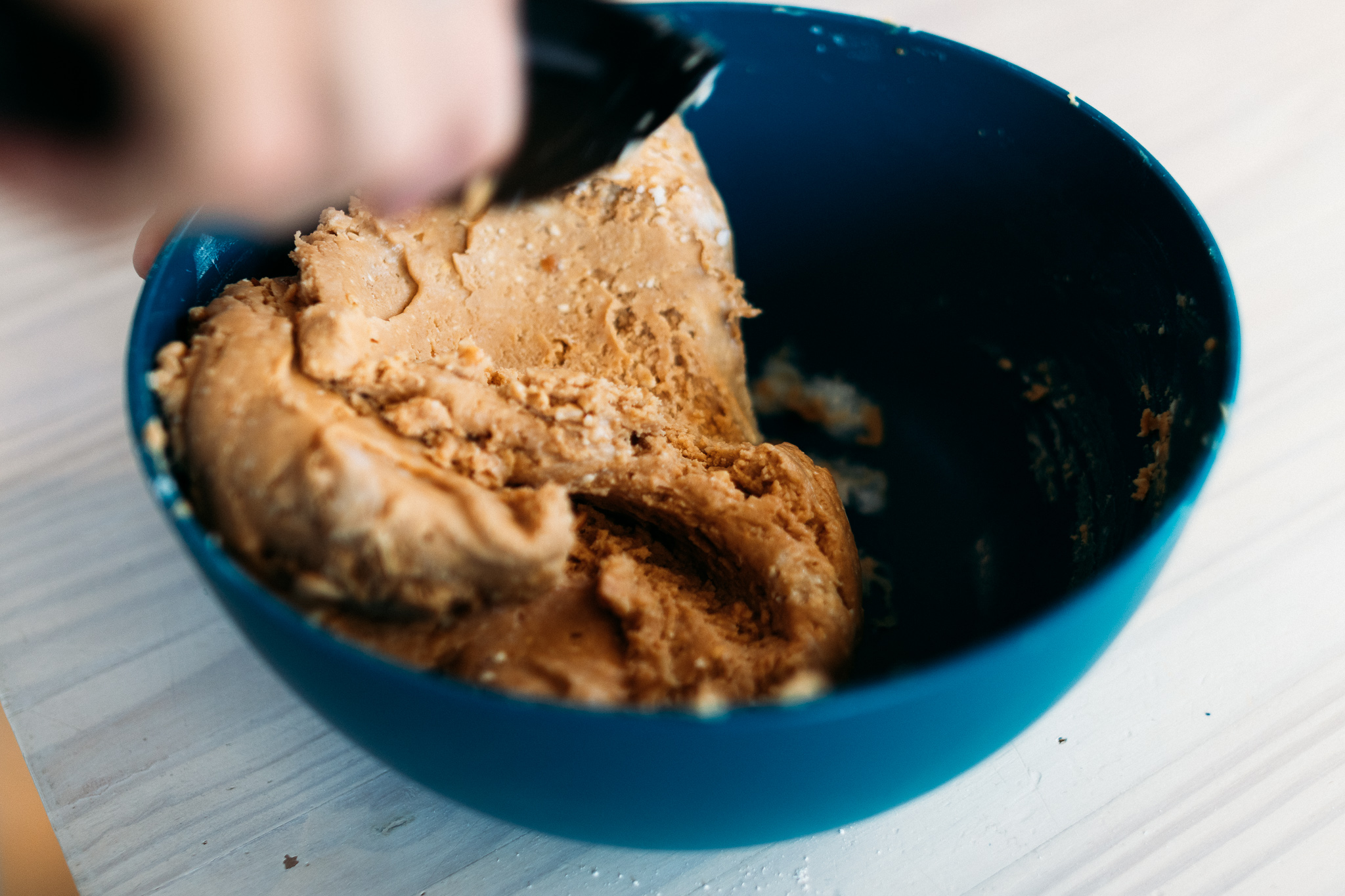 Peanut Butter Balls | No-Bake Peanut Butter Balls | Protein Snack | Peanut Butter Protein Ball | No-Bake Snack | This easy, peanut butter snack is packed with protein. It requires no baking either and can be made in minutes! #pb #peanutbutter #protein #snackideas #recipe #recipeoftheday #easyrecipe