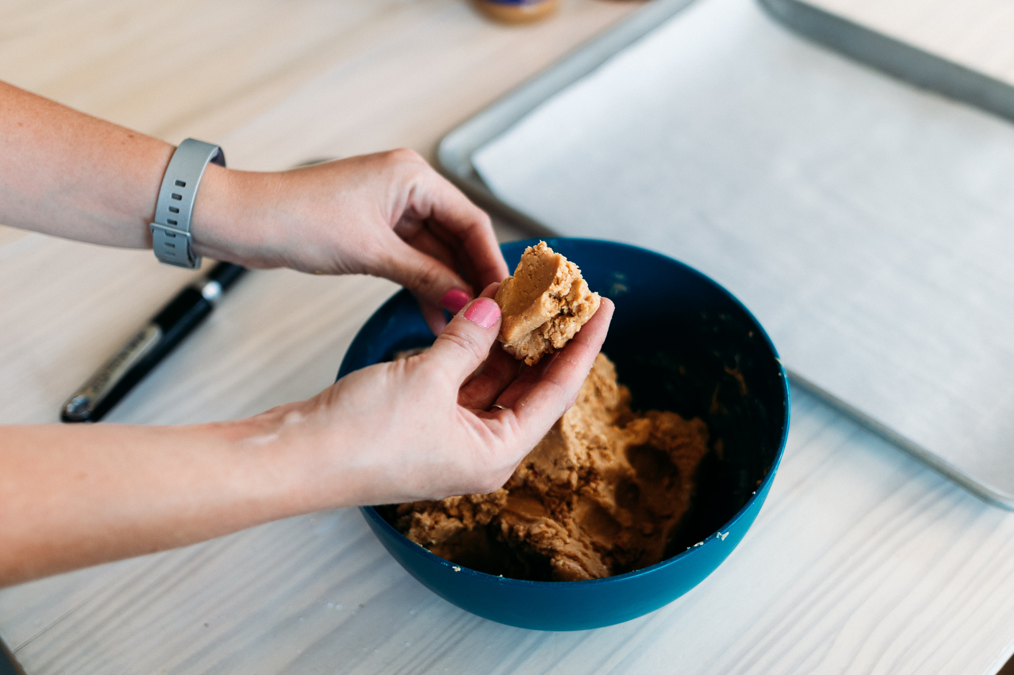 Peanut Butter Balls | No-Bake Peanut Butter Balls | Protein Snack | Peanut Butter Protein Ball | No-Bake Snack | This easy, peanut butter snack is packed with protein. It requires no baking either and can be made in minutes! #pb #peanutbutter #protein #snackideas #recipe #recipeoftheday #easyrecipe