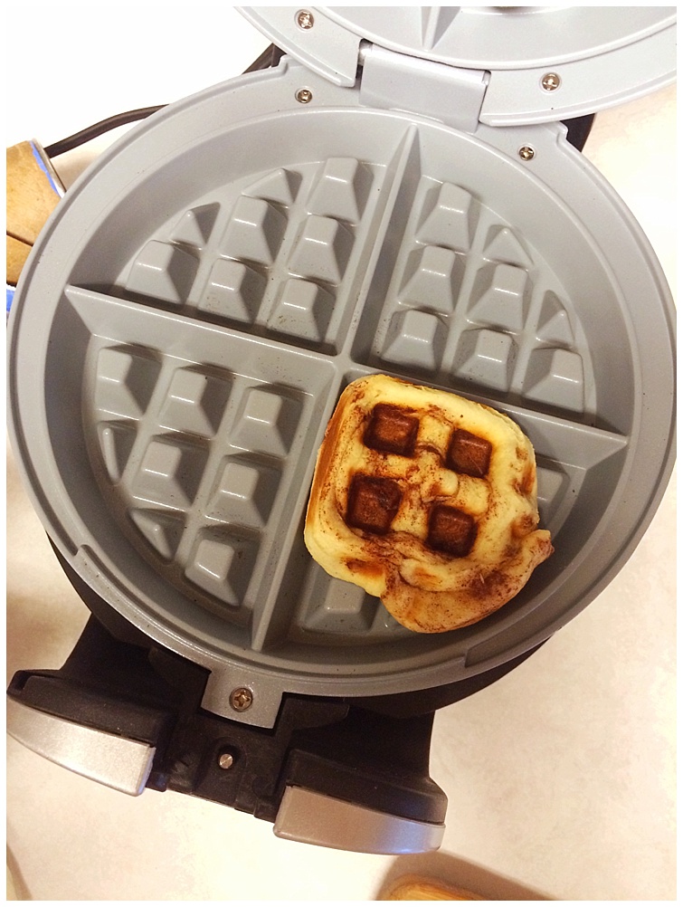 Caramel Apple Cinnamon Rolls