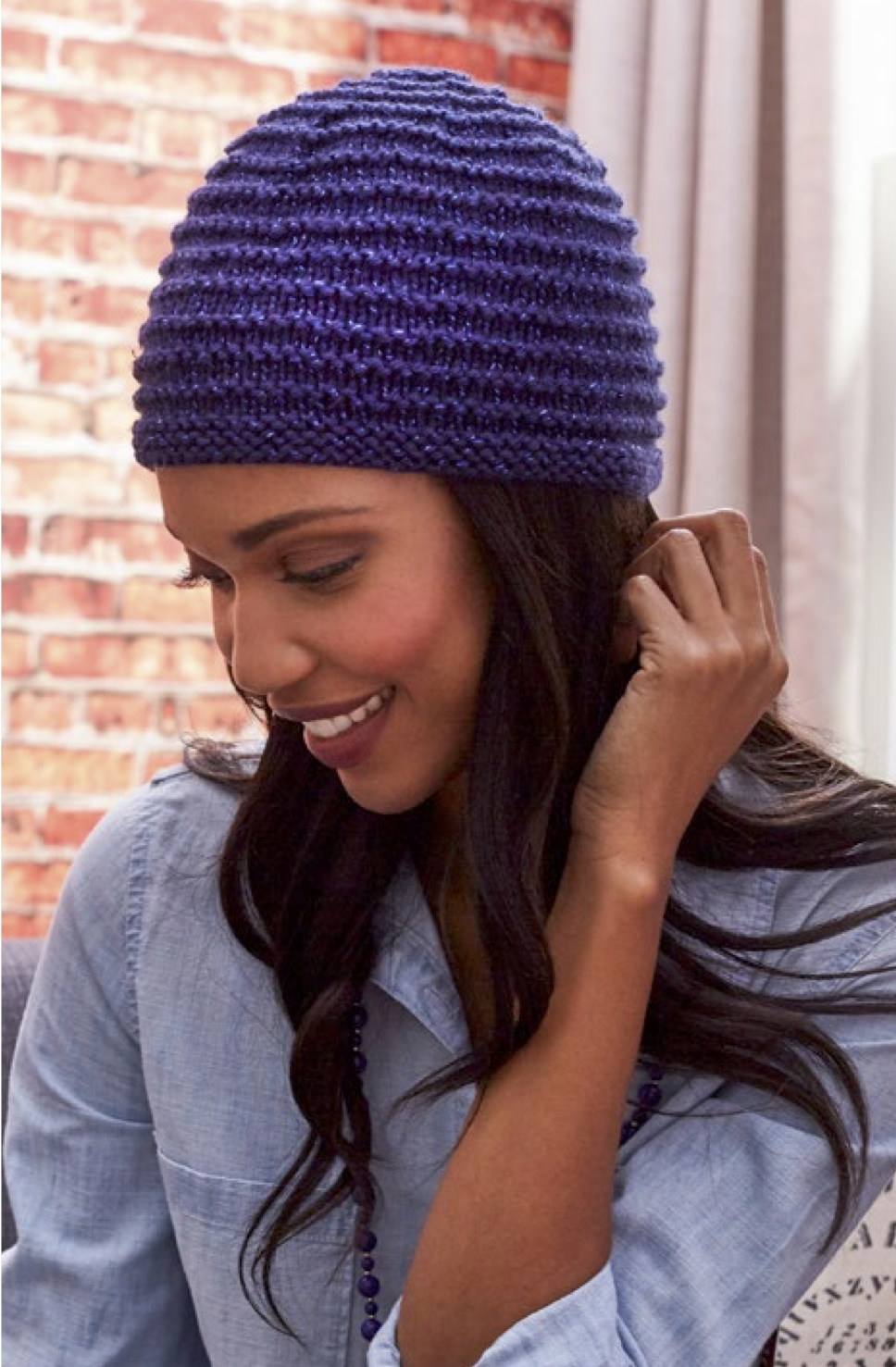 Looking for a quick knit project that requires just one skein of yarn? Here are 14 free patterns for knit hats that use just one skein of yarn. Such a fun weekend project or a cute gift idea!