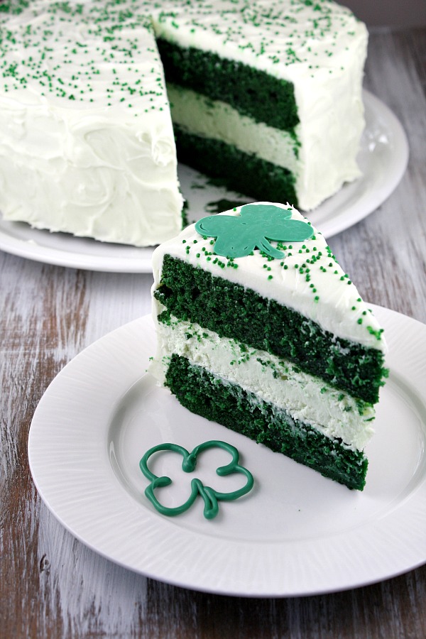St. Patrick's Day | St. Patty's Day | St. Patrick's Day Party Decor |St. Patrick's Day Dessert | This compilation of 13 different DIY ideas and recipes at sixcleversisters.com will help you host the best St. Patrick's Day party . . from shamrock streamers to Irish cream coffee creamer to Dublin coddle to green whoopie pies!