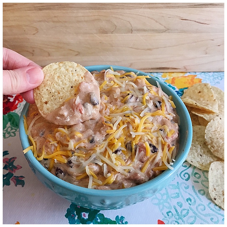 Crock Pot Black Bean and Corn Taco Dip | appetizer | taco dip | crockpot | recipe | Try this flavor packed appetizer, recipe from Six Clever Sisters.