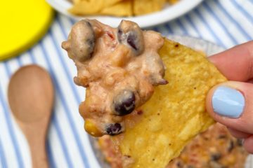 Crockpot Taco Dip | Slow Cooker Taco Dip | Bean Dip | Black Bean Dip | Slow Cooker Recipe | Crockpot Appetizer | Easy Appetizer | Easy Dip | Bean and Corn Dip | Mexican Corn | Mexican Dip | Easy Recipe | Six Clever Sisters