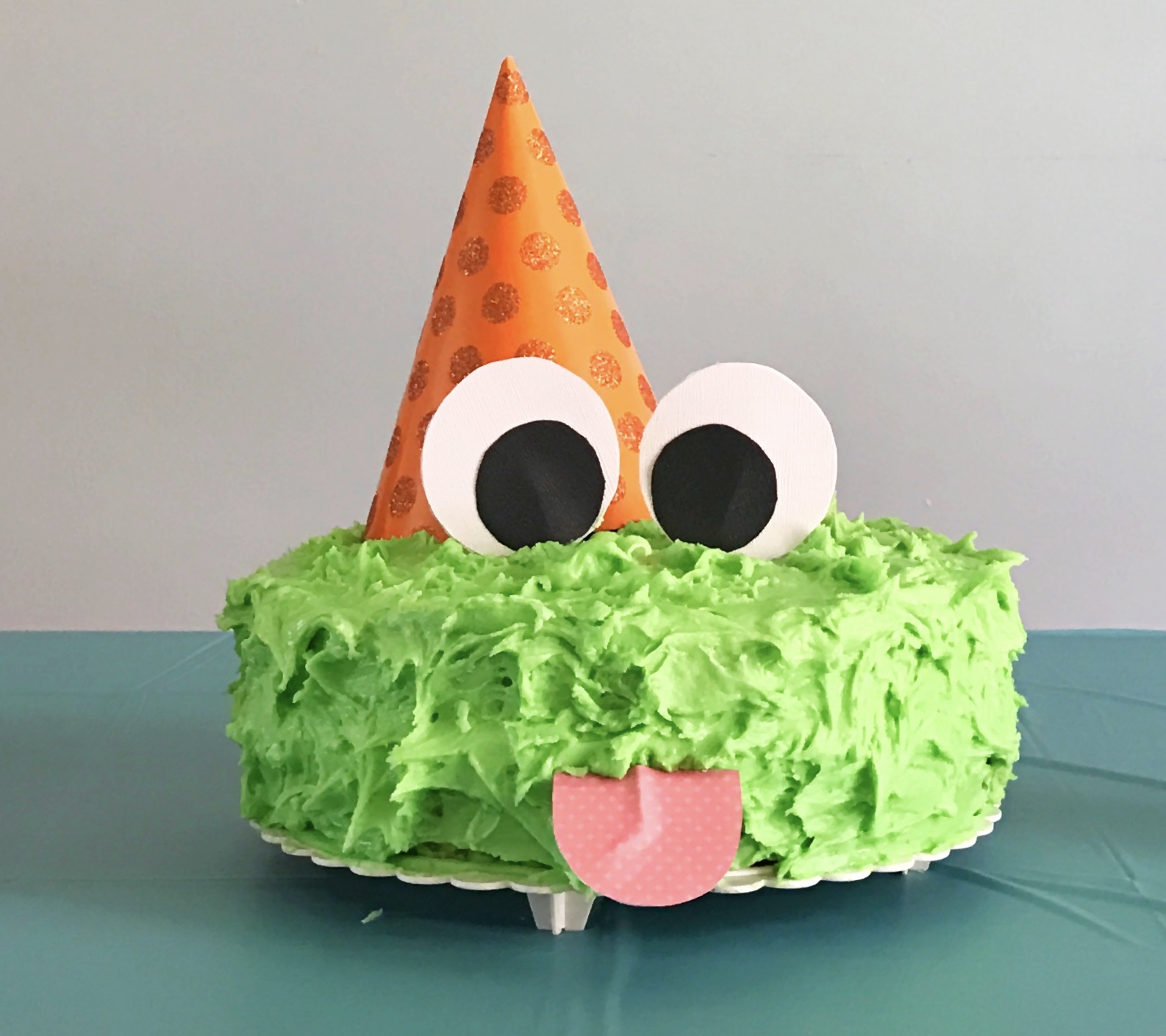 Cute Little Monster FIRST BIRTHDAY {with free templates!} | first birthday party | monster party | cake ideas | One year old | decorations | Check it out at Six Clever Sisters blog!