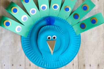 Paper Plate Crafts | Crafts for Kids | Easy Craft Ideas for Kids | Crafts Made from Paper Plates | Fun Things to Make With Kids | Check out this super cute collection of kids' crafts all made from paper plates and things you probably have around your home! Six Clever Sisters blog has the full collection of ideas!