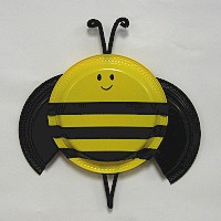 Paper Plate Crafts | Crafts for Kids | Easy Craft Ideas for Kids | Crafts Made from Paper Plates | Fun Things to Make With Kids | Check out this super cute collection of kids' crafts all made from paper plates and things you probably have around your home! Six Clever Sisters blog has the full collection of ideas!