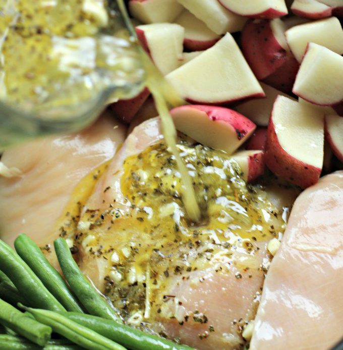  Crock Pot Recipe Roundup | slow cooker | recipes on Six Clever Sisters