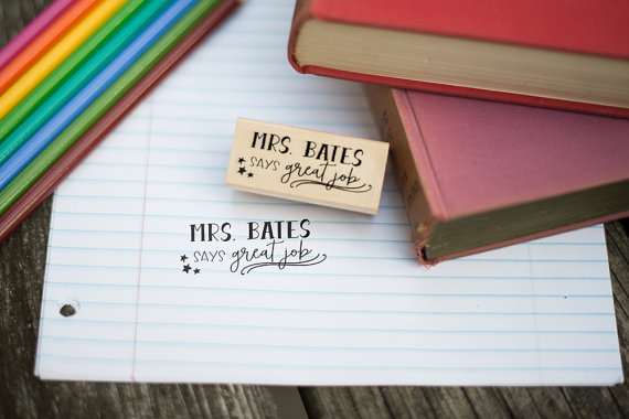 Teacher Gifts | End of Year Teacher Gifts | Teacher Appreciaiton | End of the Year Teacher Gift | Gift Idea for Teacher | Gift Idea for Teacher Appreciaiton | Be sure to thank your teacher this end of the school year for all of their hard work this whole year long! Need some unique ideas in what to give? Check out Six Clever Sisters compilation!