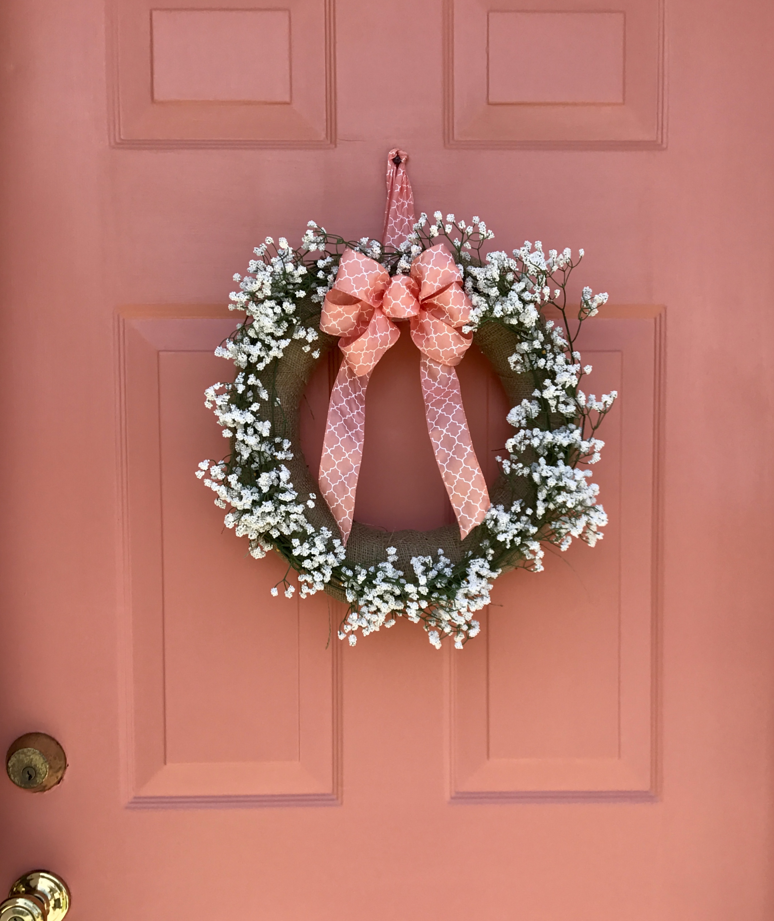 5 Simple Steps to a Front Door Makeover! | DIY Home | Home Makeover | DIY Home Decor on a Budget | House Makeover Exterior | DIY Home Ideas Project | Front Door Ideas | Behr Paint Colors | Front Door Colors | Home Improvement | Curb Appeal | By simply giving your front door a makeover, you'll take your look from 'blah' to stunning, fresh & beautiful!! Check out these 5 simple steps on www.sixcleversisters.com!