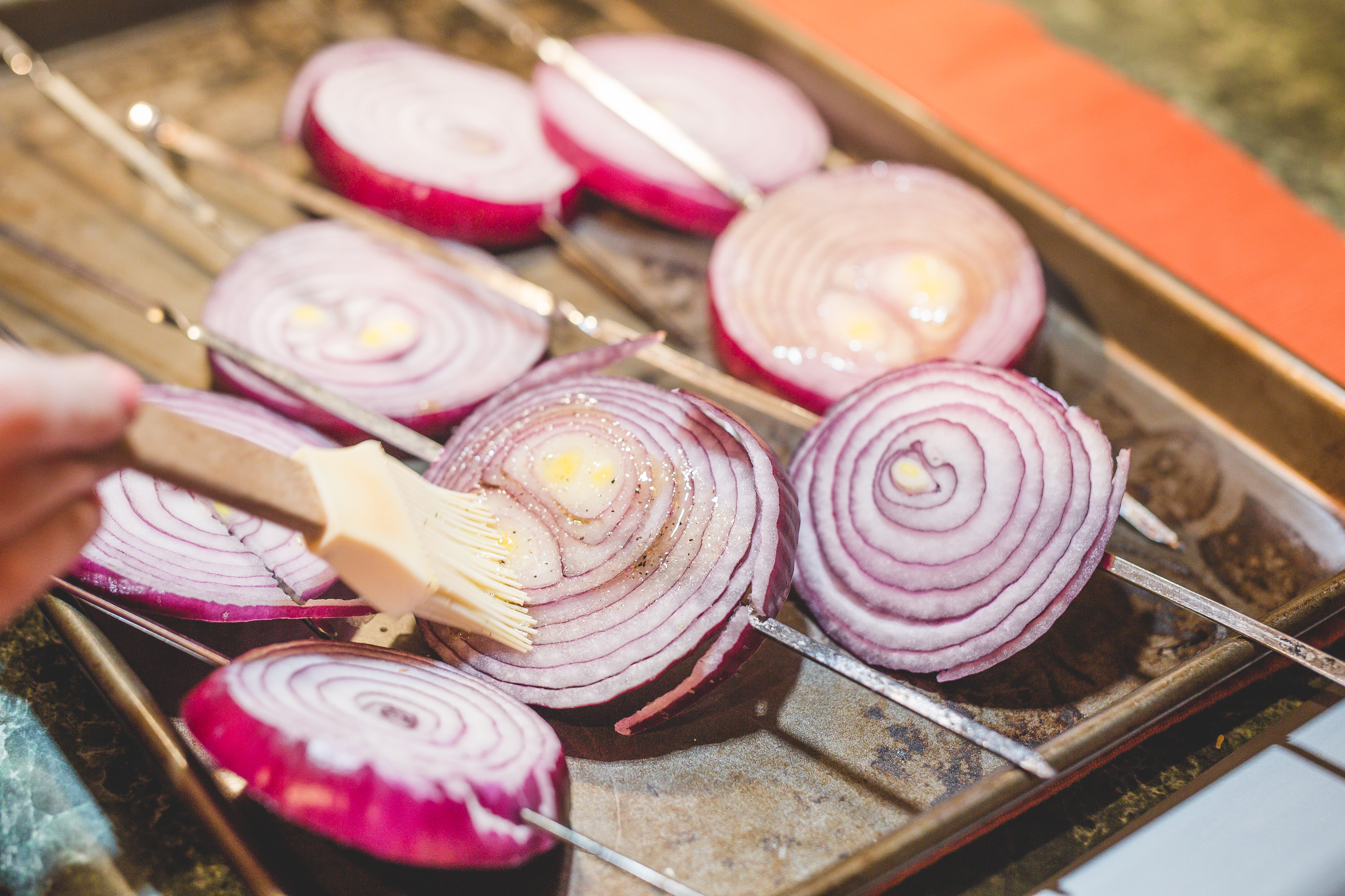 Rib Eye Sandwich | Grilled Rib Eye | Grilled Sandwich Ideas | Grilled Rib Eye Steak | Grilled Steak | Summer Party Food | Food Ideas | Get your grill fired up for the summer and make these delicious rib eye sandwiches for a summer backyard party! Find the recipe and tutorial at SixCleverSisters.com