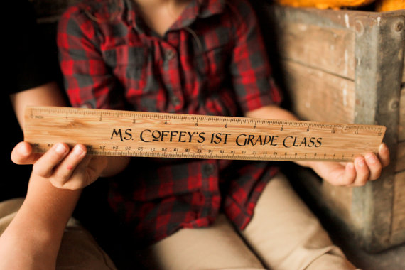 Teacher Gifts | End of Year Teacher Gifts | Teacher Appreciaiton | End of the Year Teacher Gift | Gift Idea for Teacher | Gift Idea for Teacher Appreciaiton | Be sure to thank your teacher this end of the school year for all of their hard work this whole year long! Need some unique ideas in what to give? Check out Six Clever Sisters compilation!