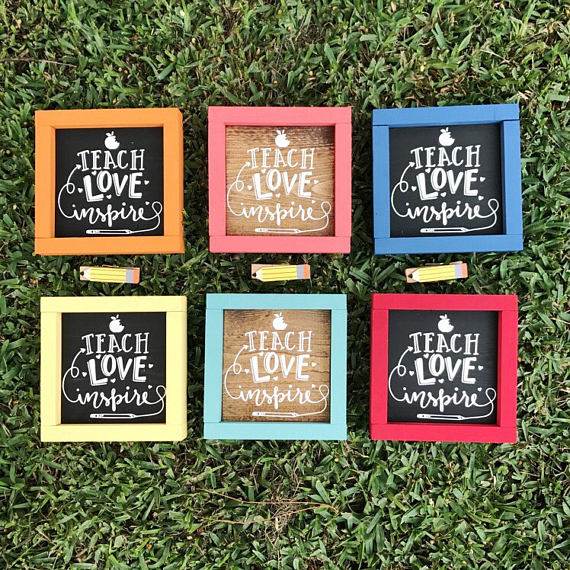 Teacher Gifts | End of Year Teacher Gifts | Teacher Appreciaiton | End of the Year Teacher Gift | Gift Idea for Teacher | Gift Idea for Teacher Appreciaiton | Be sure to thank your teacher this end of the school year for all of their hard work this whole year long! Need some unique ideas in what to give? Check out Six Clever Sisters compilation!