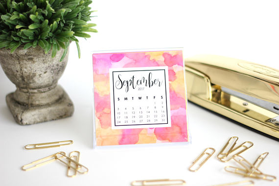 Teacher Gifts | End of Year Teacher Gifts | Teacher Appreciaiton | End of the Year Teacher Gift | Gift Idea for Teacher | Gift Idea for Teacher Appreciaiton | Be sure to thank your teacher this end of the school year for all of their hard work this whole year long! Need some unique ideas in what to give? Check out Six Clever Sisters compilation!