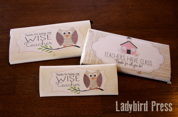 Teacher Gifts | End of Year Teacher Gifts | Teacher Appreciaiton | End of the Year Teacher Gift | Gift Idea for Teacher | Gift Idea for Teacher Appreciaiton | Be sure to thank your teacher this end of the school year for all of their hard work this whole year long! Need some unique ideas in what to give? Check out Six Clever Sisters compilation!