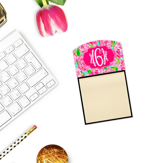 Teacher Gifts | End of Year Teacher Gifts | Teacher Appreciaiton | End of the Year Teacher Gift | Gift Idea for Teacher | Gift Idea for Teacher Appreciaiton | Be sure to thank your teacher this end of the school year for all of their hard work this whole year long! Need some unique ideas in what to give? Check out Six Clever Sisters compilation!