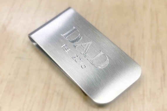 Father's Day Gifts | Father's Day Gifts from Kids | Father's Day | Gifts | Gifts for Him | Gifts for Guys | Father's Day Gift Ideas | Father's Day Ideas | Gift Guide | Gift Ideas for Him | Looking for an amazing Father's Day gift that is sure to impress? Check out the Father's Day gift guide on Six Clever Sisters.