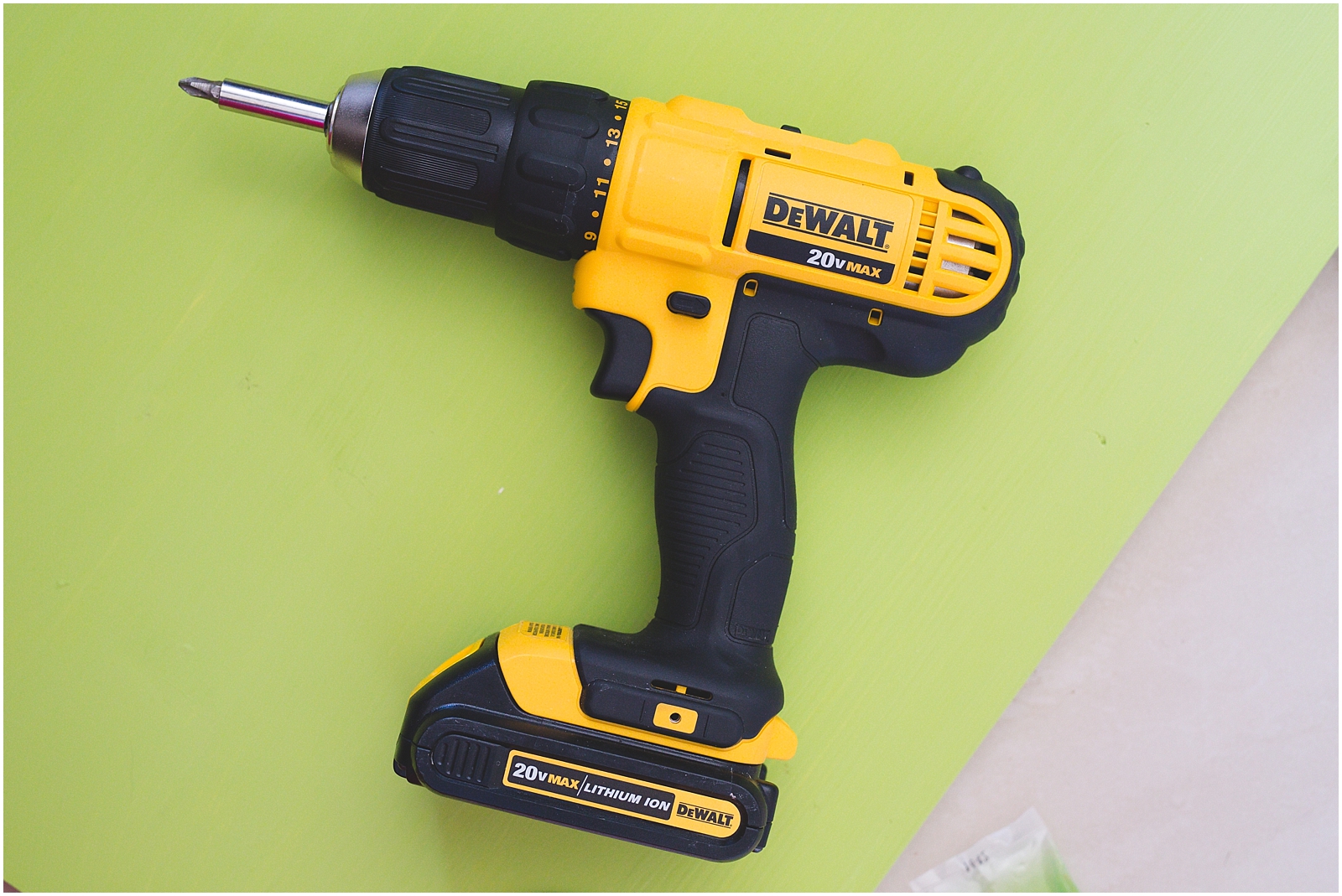 Easy DIY Kids Desk | Kids Desk Ideas | easy diy kids desk small spaces | Kids Desk | Kids Desk DIY | Kids Desk Ideas