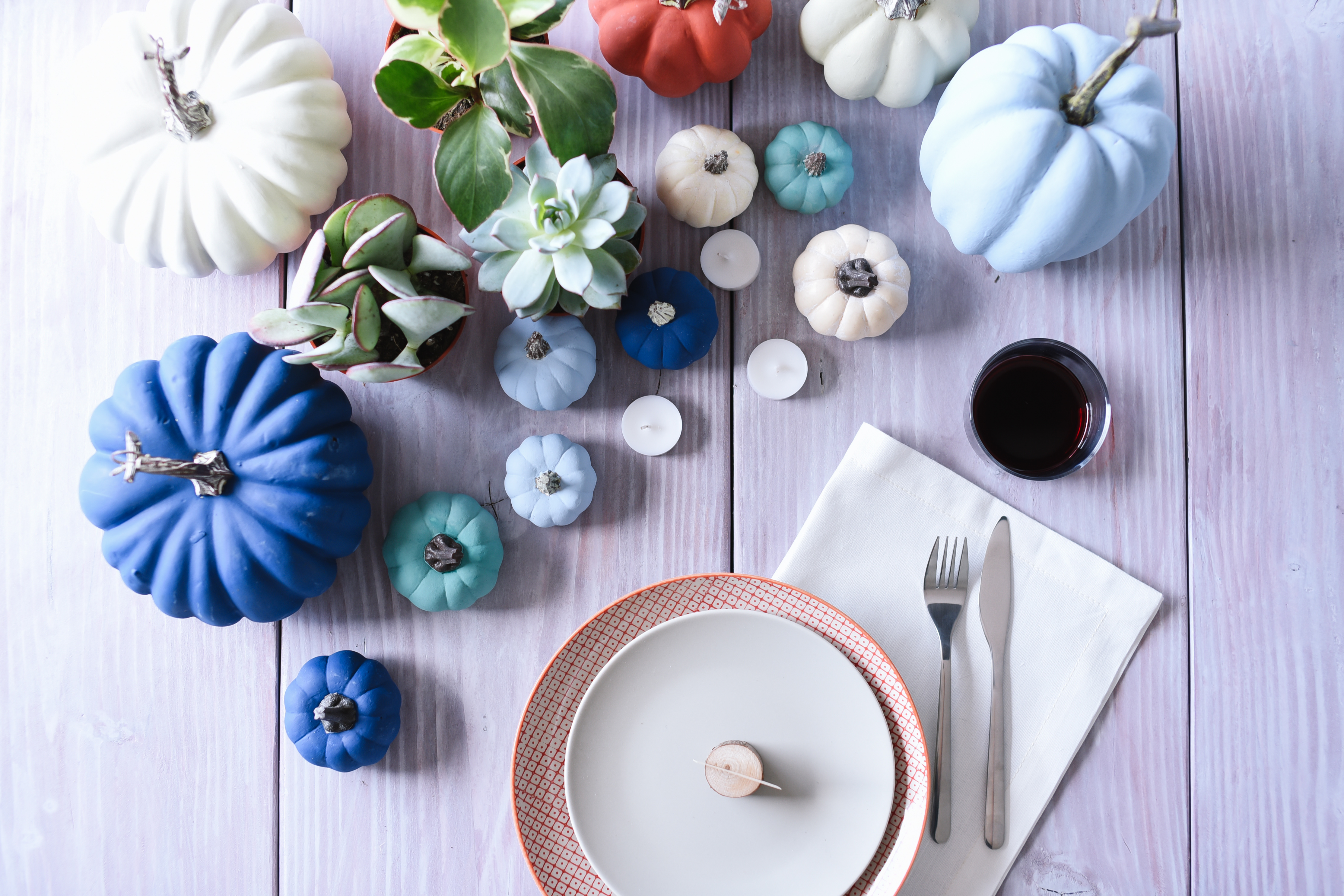 4 Ways to Transform Your Home This Fall | Transform Your Home | How to Decorate for Fall | How to Decorate for Fall on a Budget | How to Decorate for Fall DIY | 4 tips for transforming your home for fall are on the Six Clever Sisters blog!