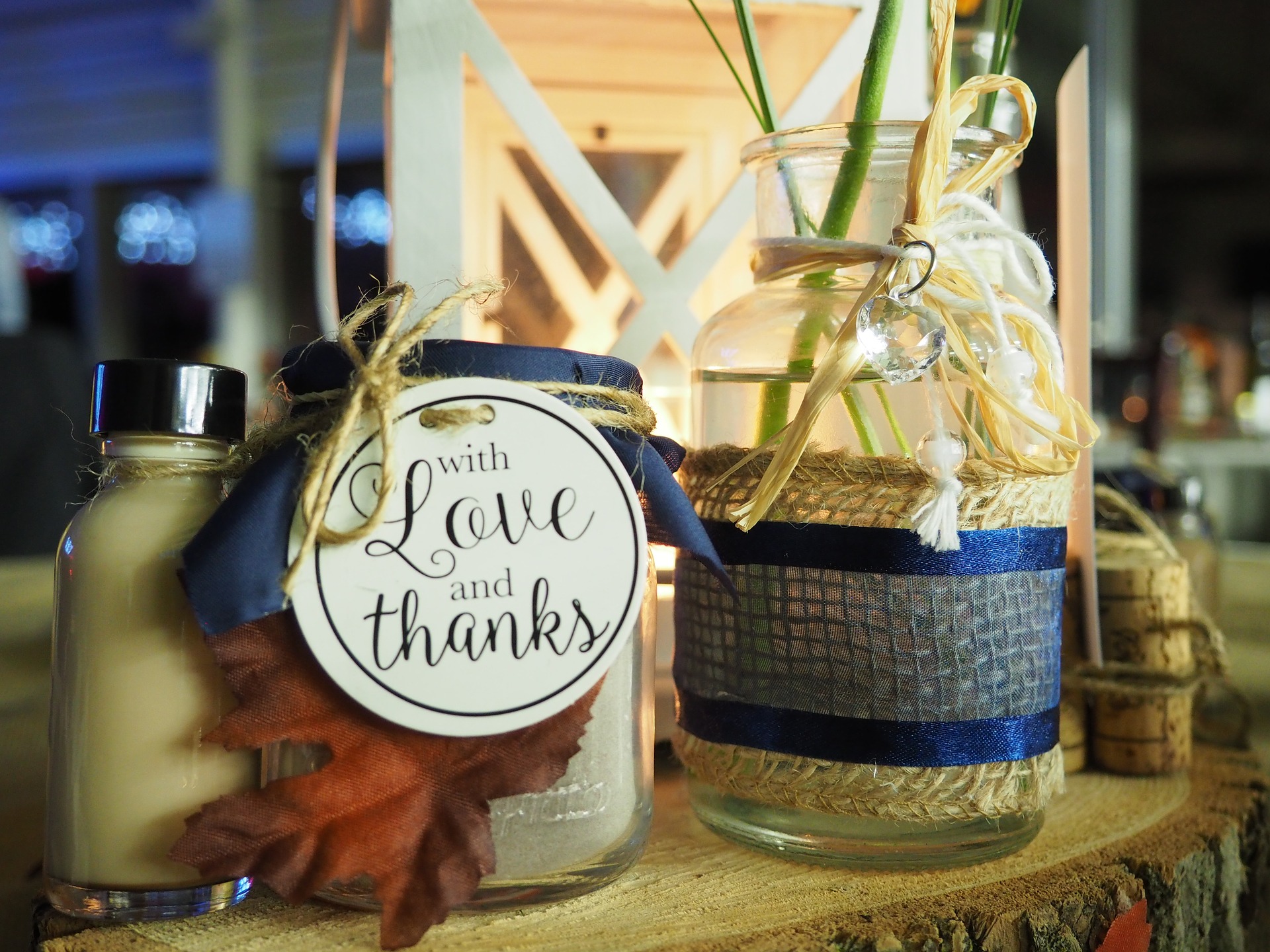 4 Ways to Transform Your Home This Fall | Transform Your Home | How to Decorate for Fall | How to Decorate for Fall on a Budget | How to Decorate for Fall DIY | 4 tips for transforming your home for fall are on the Six Clever Sisters blog!