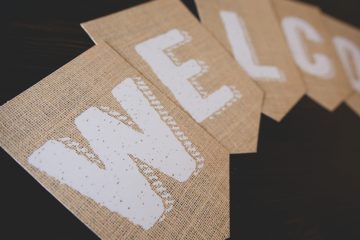 Printable Burlap Banner | Burlap Banner Printable | Printable Burlap Letters | Burlap Banner | Printable Burlap | Burlap Banner DIY | Burlap Banner Letters | Free download for this printable burlap banner is on the Six Clever Sisters blog!