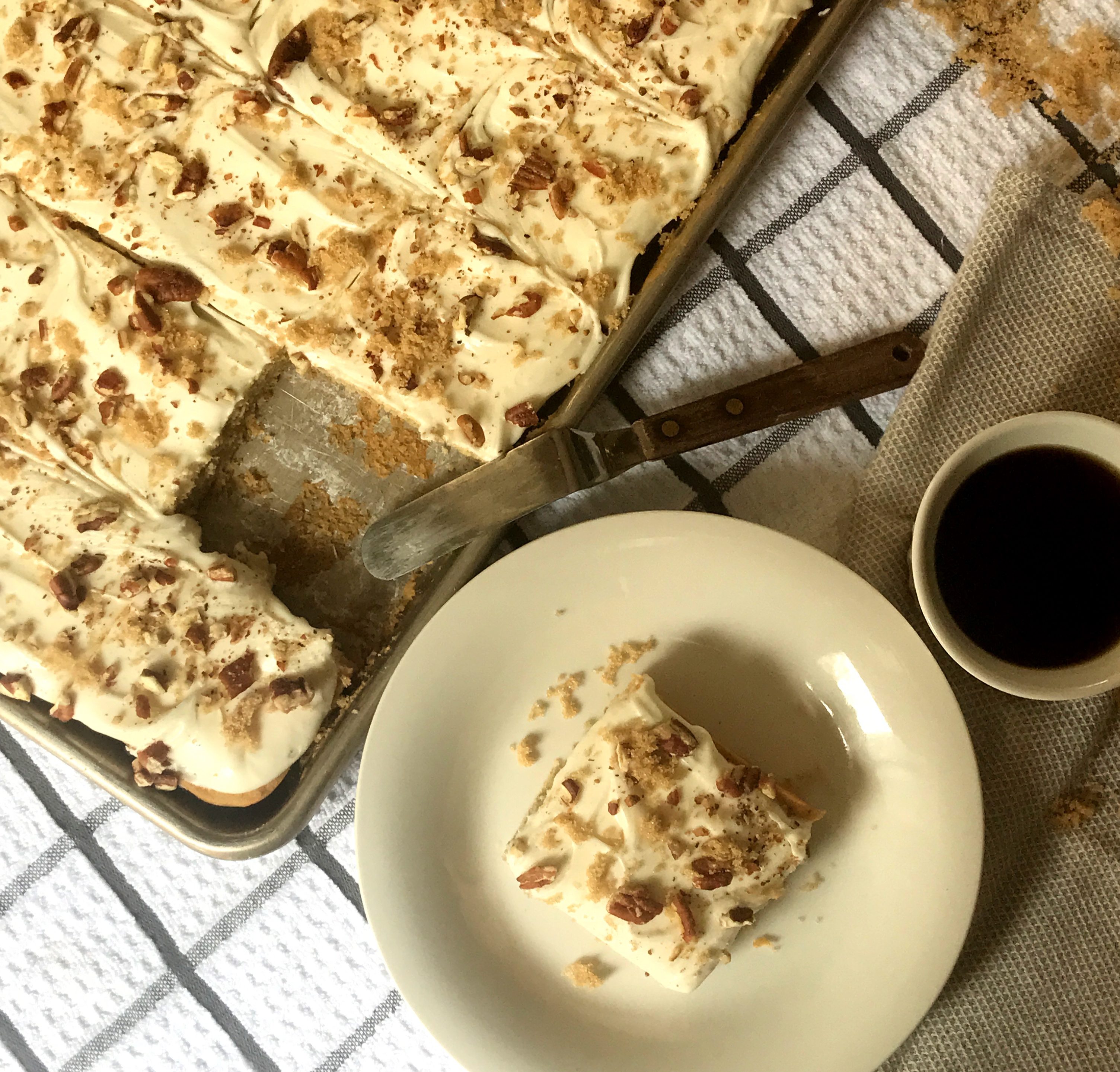 Maple Pecan Sheet Cake | Fall Recipes | Desserts | Fall Recipes Dessert | Dessert Recipes Easy | Desserts For a Crowd | Desserts For Parties | Maple Cake | Holiday Desserts | Cream Cheese Frosting | Dessert Ideas | Holiday Recipes | Cake For a Crowd | Fall Desserts | Thanksgiving Recipes | Sheet Cake Recipes | Recipe on Six Clever Sisters for this amazing Maple Pecan Sheet Cake! It's one you're going to want to add to your holiday menu!