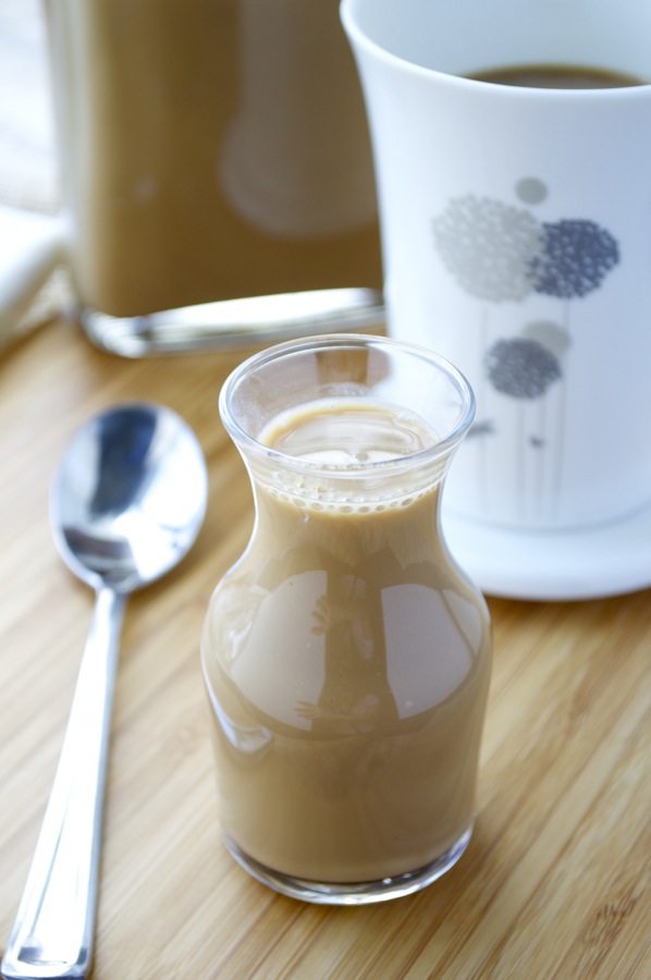 Coffee Creamer Homemade | Coffee Creamer Recipe | Homemade Coffee Creamer | Homemade Coffee Drinks | Homemade Coffee Creamer Recipe | Drinks | Drink Recipe | Coffee Recipe | Coffee Recipe at Home | DIY Coffee Creamer | Fun Drinks | Hot Drinks For Winter | Try these homemade coffee creamers for a nice winter warm-up! Full list on Six Clever Sisters.