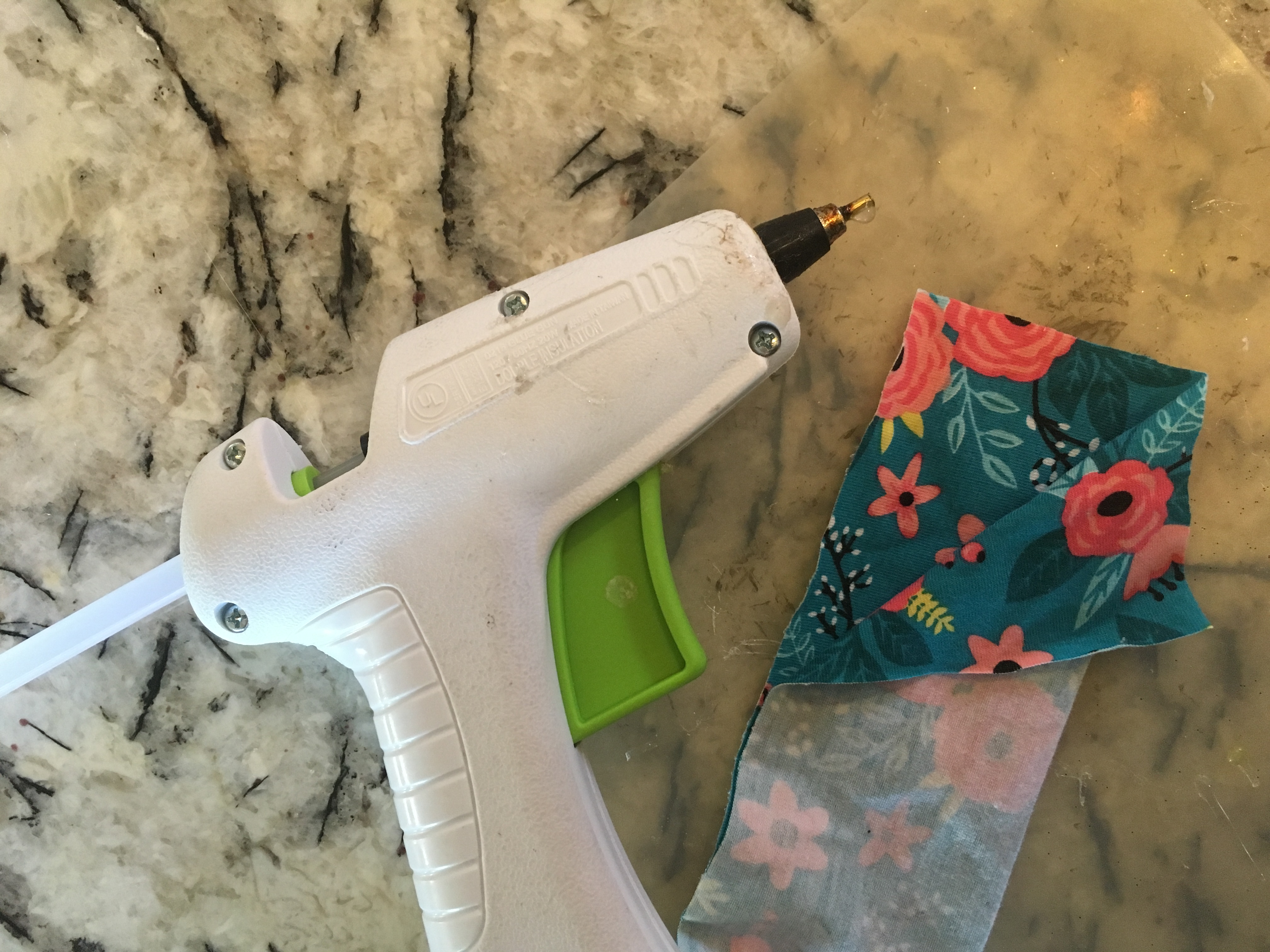 Baby Floral Headband Wrap Knit DIY | Cute Baby Headband Ideas | Newborn Headwrap | Floral Knit Headwrap | Floral Headband