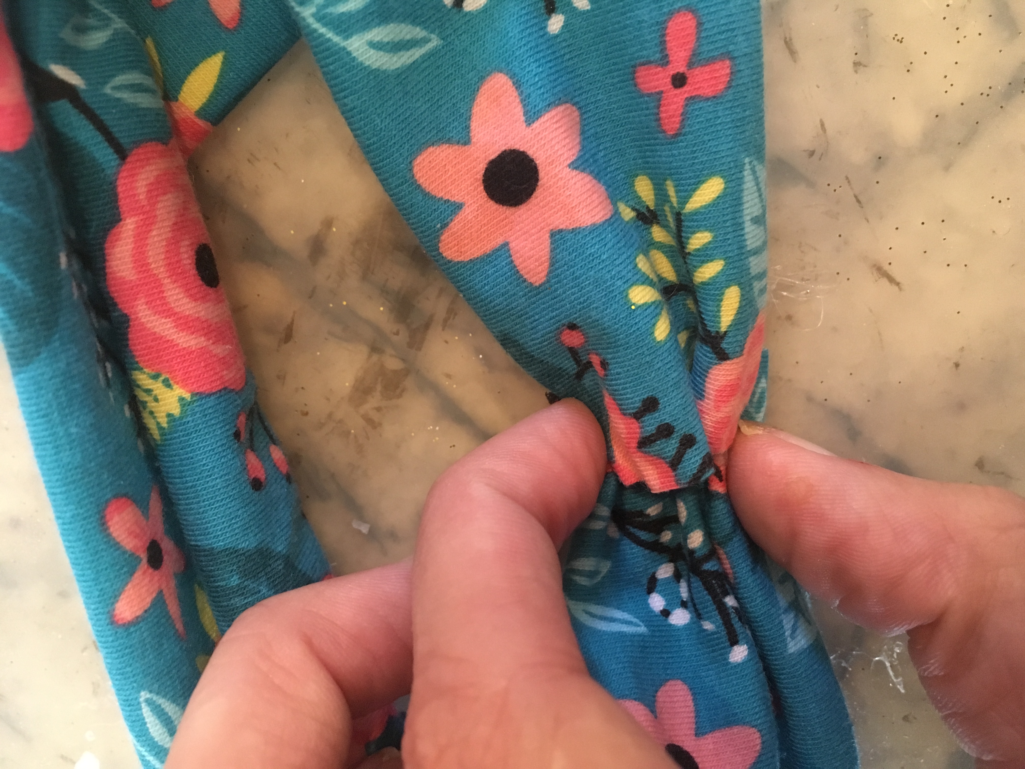 Baby Floral Headband Wrap Knit DIY | Cute Baby Headband Ideas | Newborn Headwrap | Floral Knit Headwrap | Floral Headband