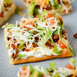 Amazing Pizza Night Recipes | pizza | recipe | family pizza night | pizza recipes | pizza dough | pizza night ideas | pizza night party | pizza recipes easy | pizza recipes homemade | pizza recipes healthy | taco pizza | garlic ranch pizza | pretzel crust | Check out these 12 amazing pizza recipes at sixcleversisters.com!