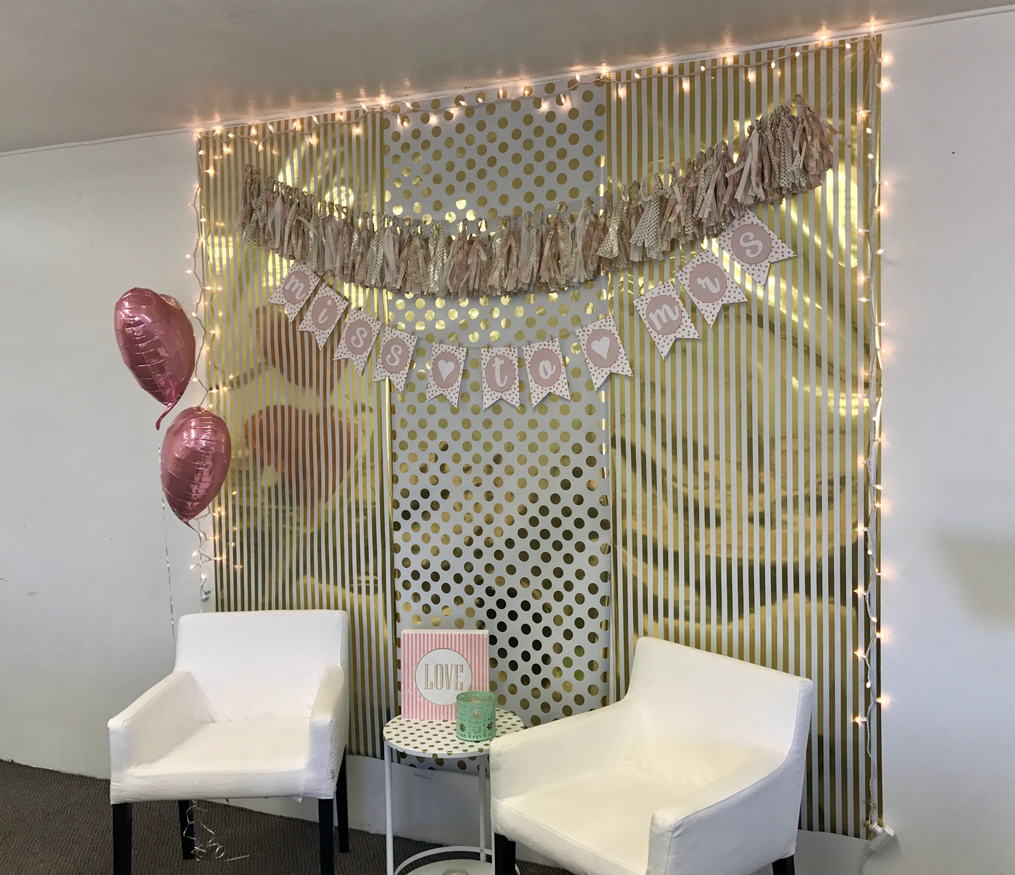 Bridal Shower | Wedding Shower | Bridal Inspo | Shower | Blush Pink | Gold | Pink & Gold | Pink Shower | Wedding Inspo | Wedding | Bridal Party | Bridal Brunch | Blush pink and gold are so pretty for a bridal shower! Get ideas here AND a free printable pattern!