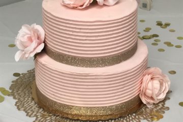 Bridal Shower | Wedding Shower | Bridal Inspo | Shower | Blush Pink | Gold | Pink & Gold | Pink Shower | Wedding Inspo | Wedding | Bridal Party | Bridal Brunch | Blush pink and gold are so pretty for a bridal shower! Get ideas here AND a free printable pattern!