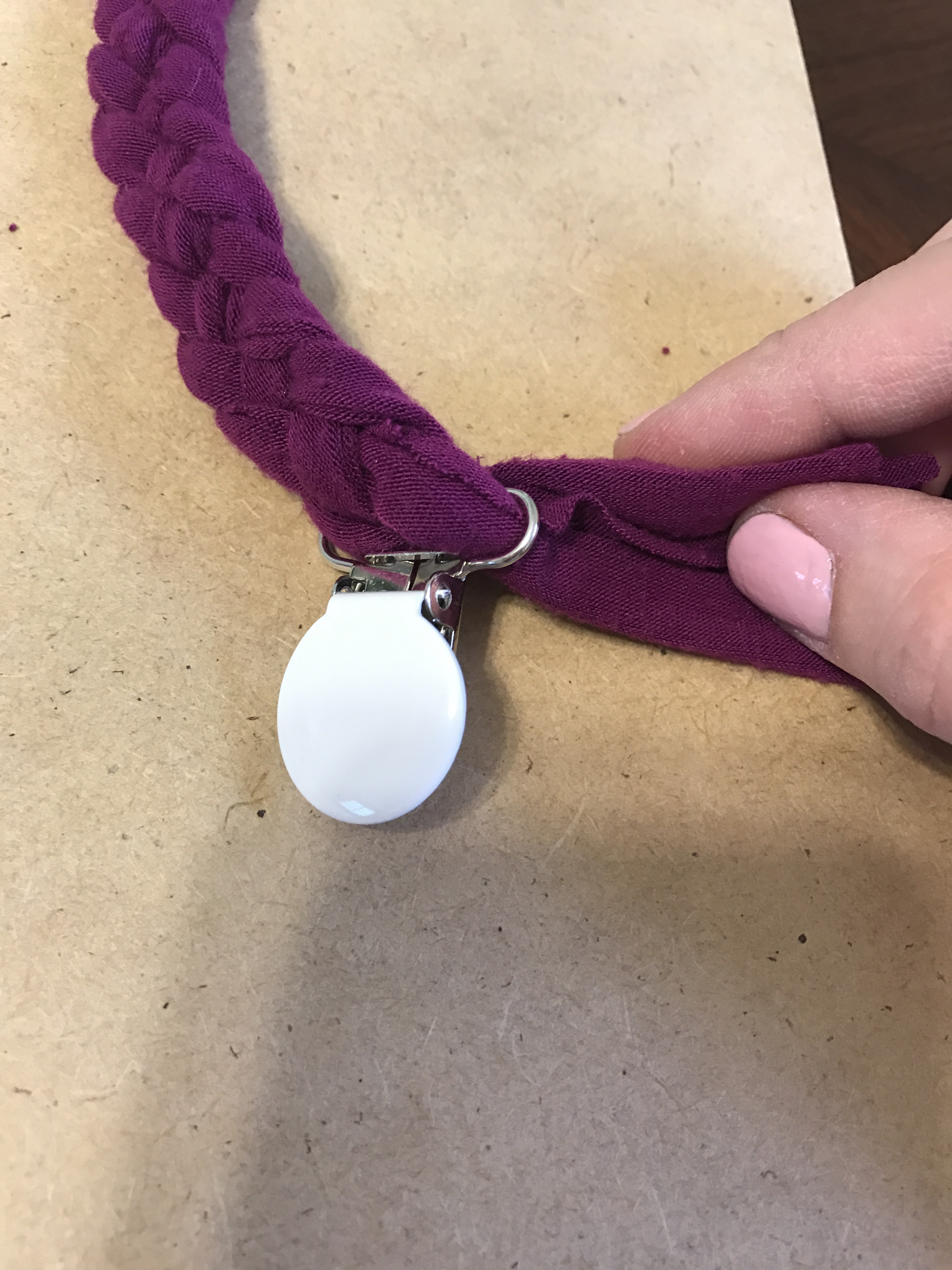 Easy Knit Pacifier Clip | No Sew Pacifier clip | DIY Pacifier Clip | Easy DIY Pacifier Clip | Pacifier Clip | Baby | Baby Gear | Nursery | Diaper Bag | Essentials Baby | Knit DIY | Make this adorable and soft clip for baby's Pacifier!