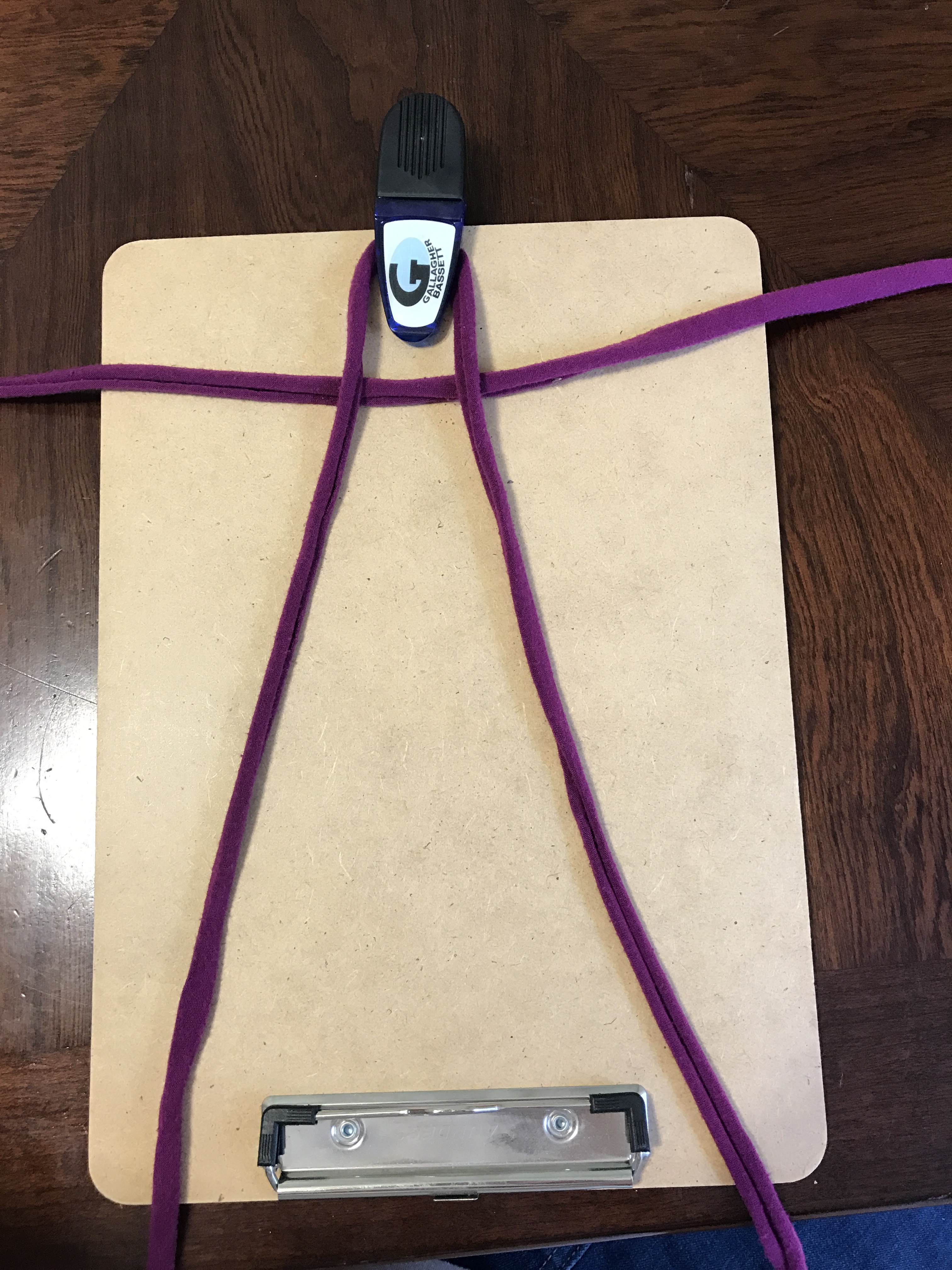 Easy Knit Pacifier Clip | No Sew Pacifier clip | DIY Pacifier Clip | Easy DIY Pacifier Clip | Pacifier Clip | Baby | Baby Gear | Nursery | Diaper Bag | Essentials Baby | Knit DIY | Make this adorable and soft clip for baby's Pacifier!