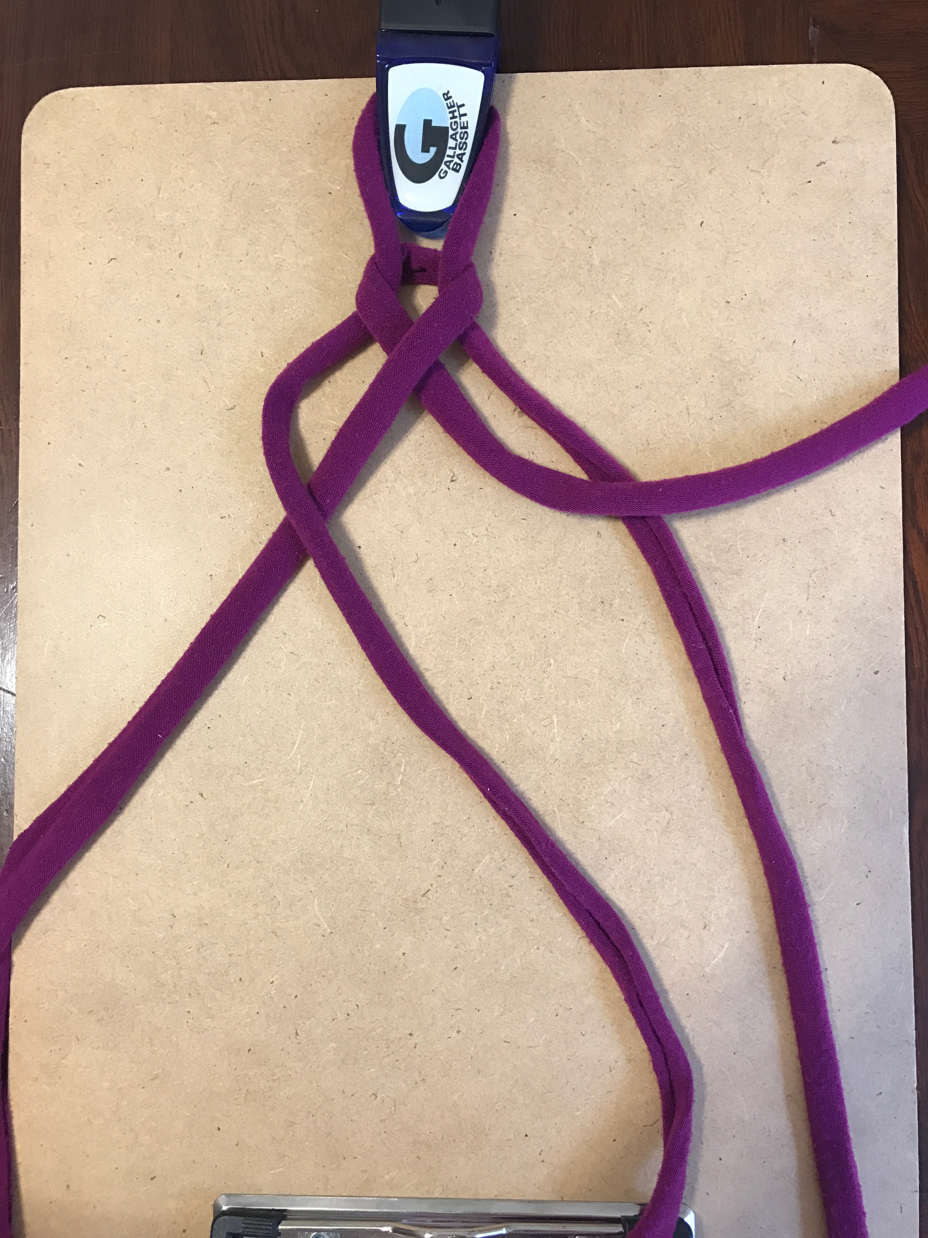 Easy Knit Pacifier Clip | No Sew Pacifier clip | DIY Pacifier Clip | Easy DIY Pacifier Clip | Pacifier Clip | Baby | Baby Gear | Nursery | Diaper Bag | Essentials Baby | Knit DIY | Make this adorable and soft clip for baby's Pacifier!