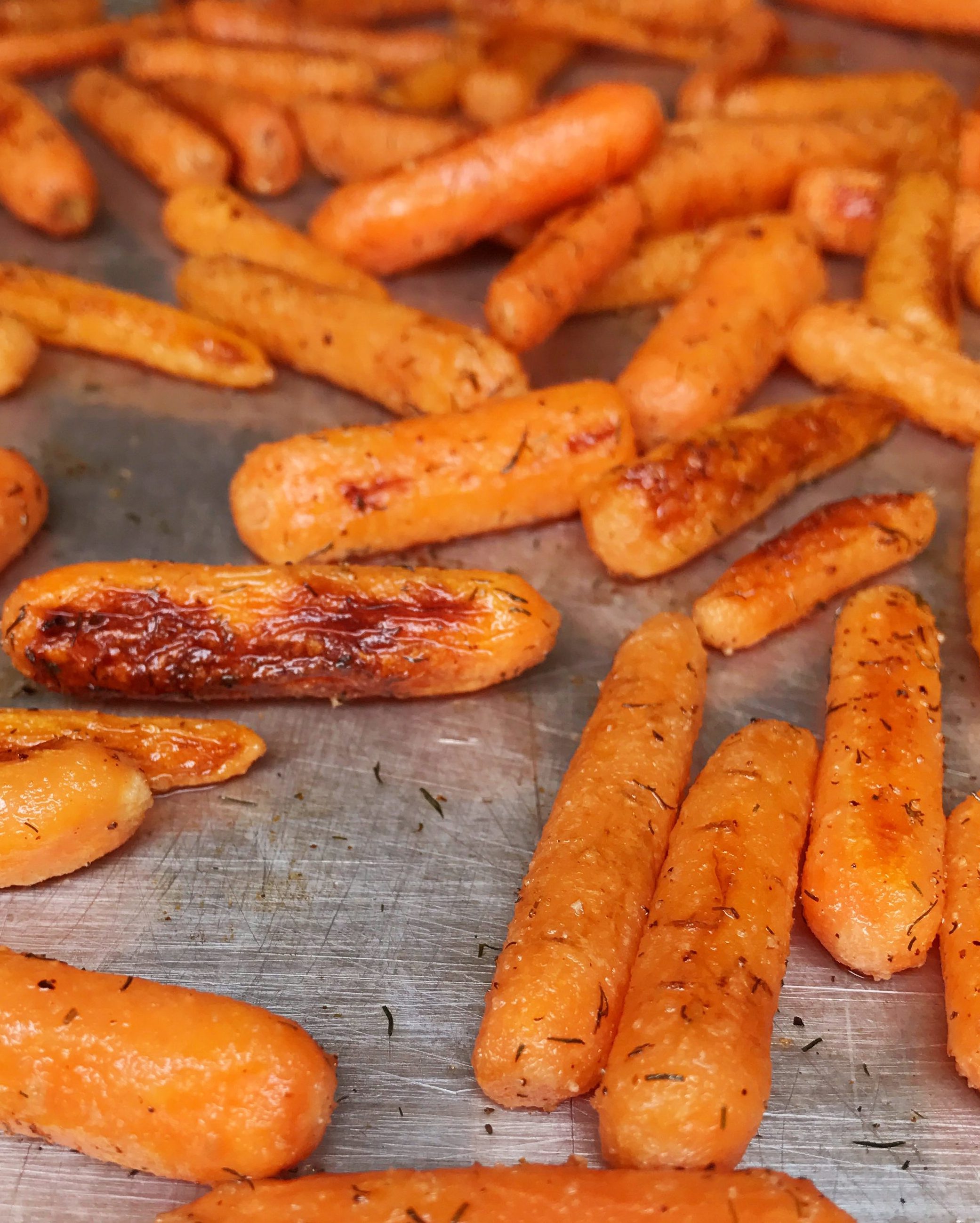 The Best Garlic and Dill Roasted Carrots | Carrot Recipe | Carrots | Roasted Carrots | Side Dish | Veggie Side Dish | Vegetable | Fresh Veggie | Easy Dinner | Simple Dinner | Simple Side Dish | Oven Side Dish | Recipe | Dinner Recipe | Easy Vegetable | Kid Friendly Veggies | Healthy Dinner | Healthy Meal | Super delicious and Simple Veggie Side at Six Clever Sisters!