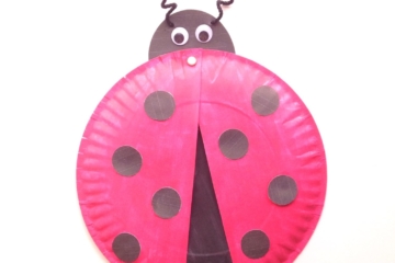 Paper Plate Crafts | Spring Crafts for Kids | Paper Plate Crafts for Toddlers | Paper Plate Crafts for Kids | Paper Plate Crafts Animals | Paper Plate Art Crafts | Ladybug Paper Plate Craft | Ladybug Paper Plate Art | Ladybug Paper Plate Project | Ladybug Paper Craft | Ladybug Paper Plate Craft for Kids | Spring Crafts for Kids Easy | This easy paper plate craft includes a free printable!