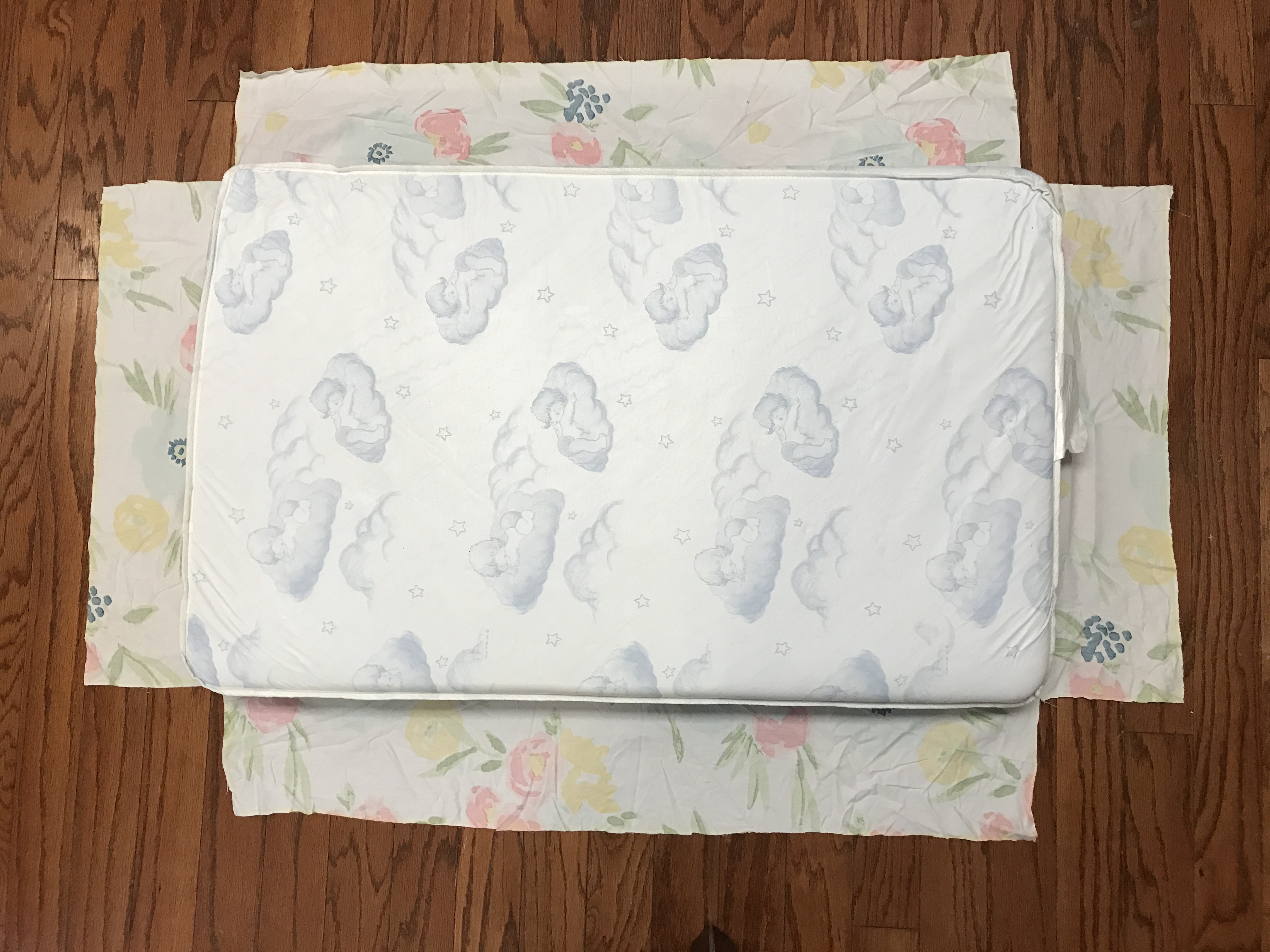 Mini Crib Sheet Tutorial | Crib Sheet DIY | Diy Sheet | Baby | Mini Crib | Crib Sheet | Sheet Tutorial | Easy Diy Sheet | Baby Sewing | Baby Nursery | Simple tutorial ON Six Clever Sisters, turn a full size crib sheet into a MINI crib sheet!