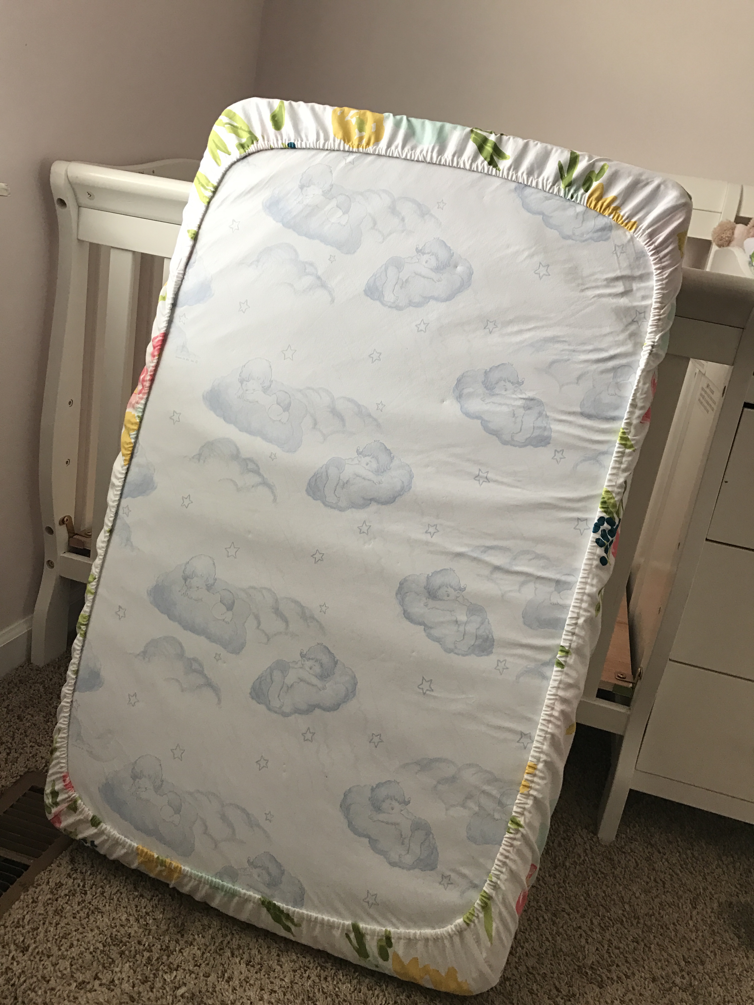Mini Crib Sheet Tutorial | Crib Sheet DIY | Diy Sheet | Baby | Mini Crib | Crib Sheet | Sheet Tutorial | Easy Diy Sheet | Baby Sewing | Baby Nursery | Simple tutorial ON Six Clever Sisters, turn a full size crib sheet into a MINI crib sheet!