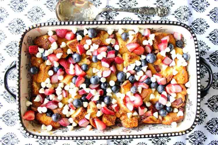 Rhubarb Recipes | Rhubarb Crisp | Rhubarb Cake | Rhubarb Recipes Easy | Rhubarb Recipes Gluten Free | Rhubarb Recipes Cake | Recipes With Rhubarb | Got a lot of rhubarb that needs to be used? You'll find some great, easy, delicious recipe in Six Clever Sister's compilation.