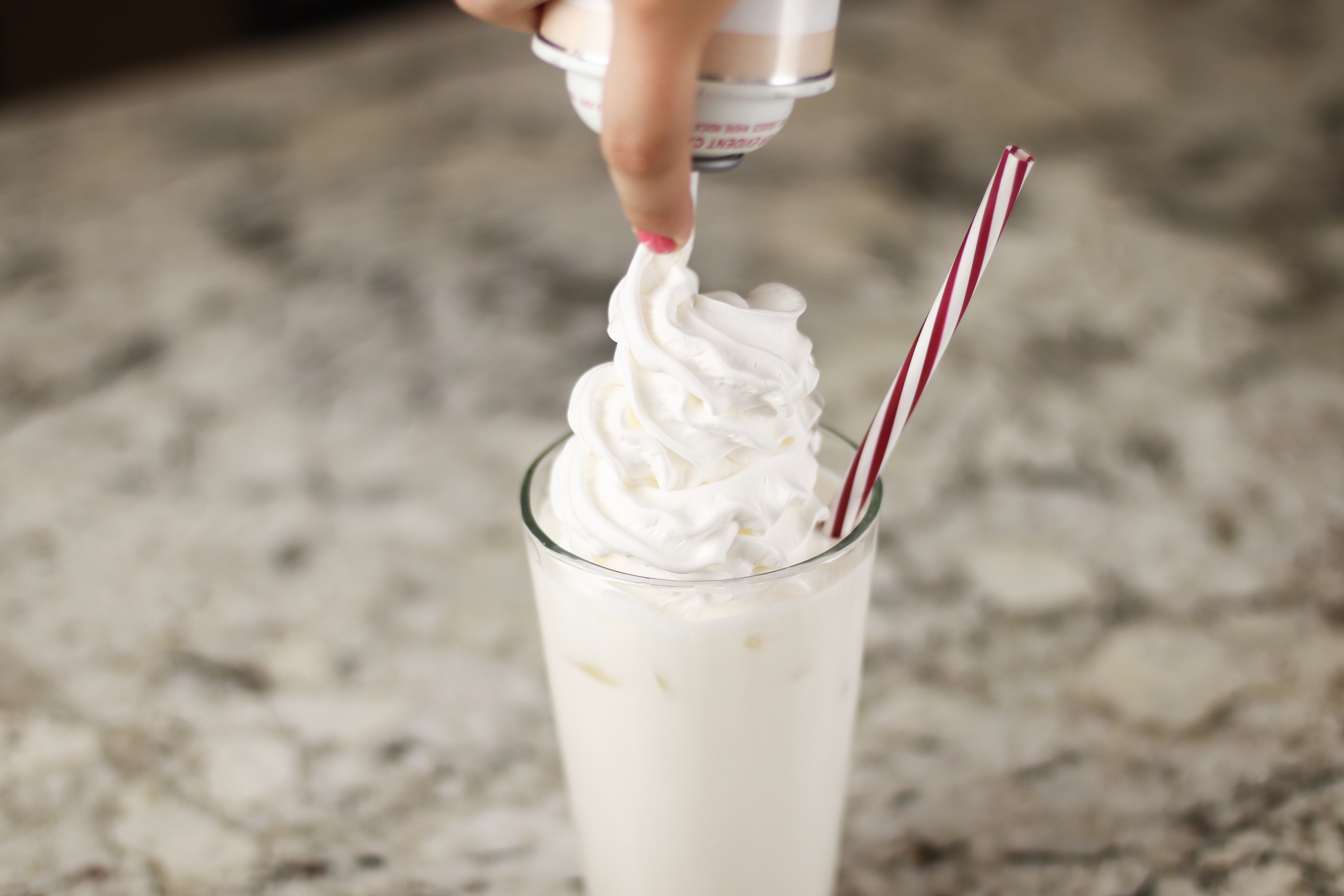 Italian Cream Soda | Cream Soda Recipe | Italian Soda | Creamy Soda | Italian Soda Recipe | If you love tradiontal Italian sodas, you're going to love these Italian CREAM sodas even more! Find the recipe and post at SixCleverSisters.com!