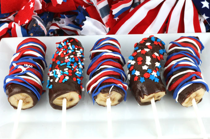 Red White and Blue Treats | 4th of July Party | July 4 Snacks | Fourth of July Food | 4th of July Party Ideas | USA snacks | America Treats | Patriotic Treats | 4th of July Dessert | 4th of July Party Ideas