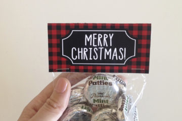 Buffalo Plaid Treat Bags | Buffalo Plaid Treat Bag Toppers | Buffalo Plaid Printable | Buffalo Plaid Party Printables | Free Buffalo Plaid Party Printables | Buffalo Plaid Christmas Printables | Treat Bag Ideas | Treat Bag Toppers | Treat Bag Topper Template | Christmas Treat Bag | 3 different free printable buffalo plaid treat bag toppers to attach to clear plastic treat bags. #buffaloplaid #treatbag #printables #sixcleversisters