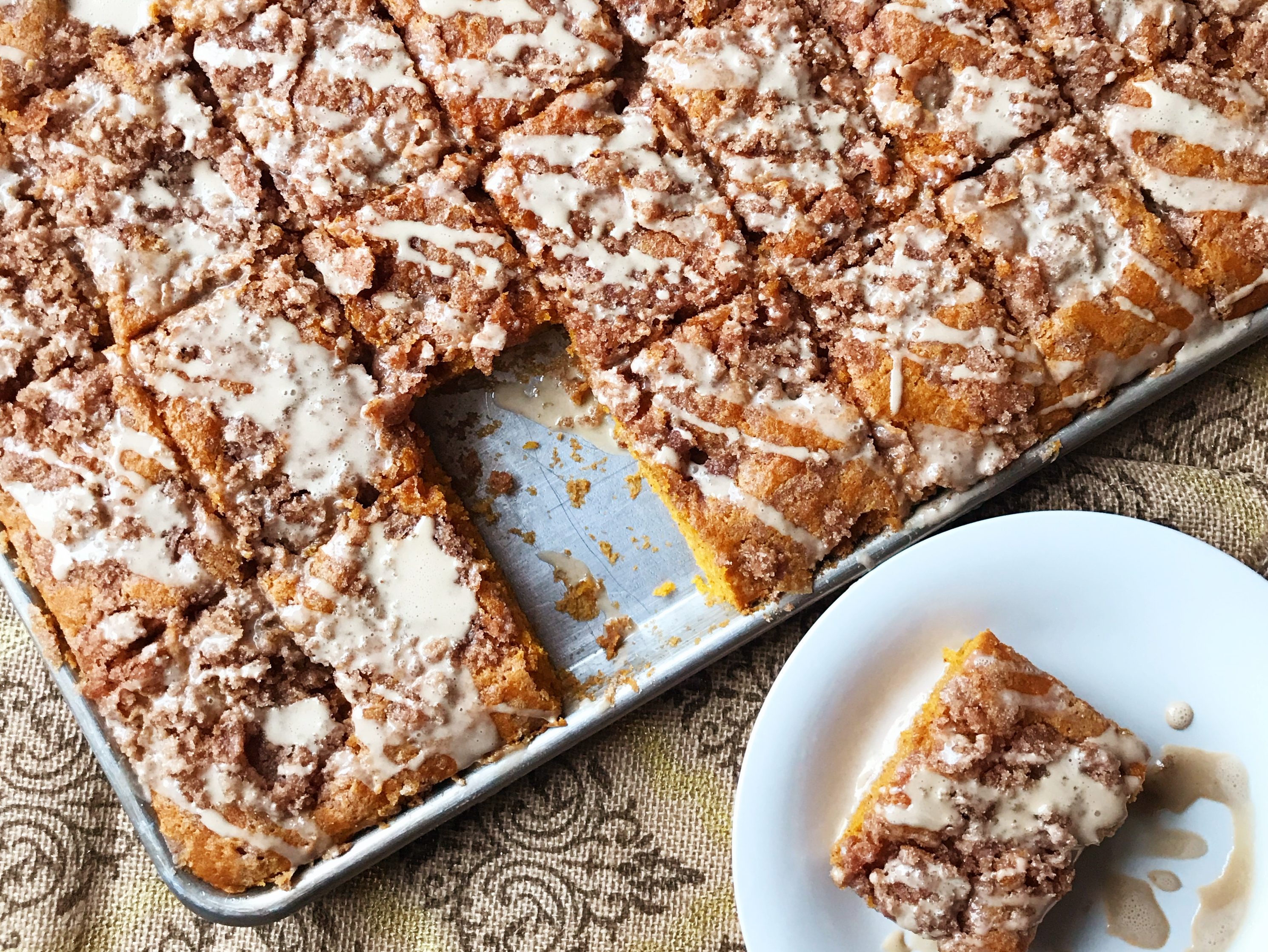 Pumpkin Streusel Bars | Pumpkin Bars | Pumpkin Dessert | Fall Dessert | Coffeecake | Pumpkin Coffeecake | Pumpkin Bread | Pumpkin | Autumn | Maple | Maple Glaze | Maple Dessert | Streusel | Streusel Coffeecake