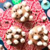 Hot Cocoa Cupcakes | Cupcake Recipe | Cupcakes | Hot Chocolate | Hot Cocoa | Hot Cocoa Recipe | Cake Decorating | Cakes | Cupcakes| Winter | Winter Treats | Cold Weather | Christmas | Kid Treat | Delicious Hot Cocoa Cupcakes found on Six Clever Sisters!