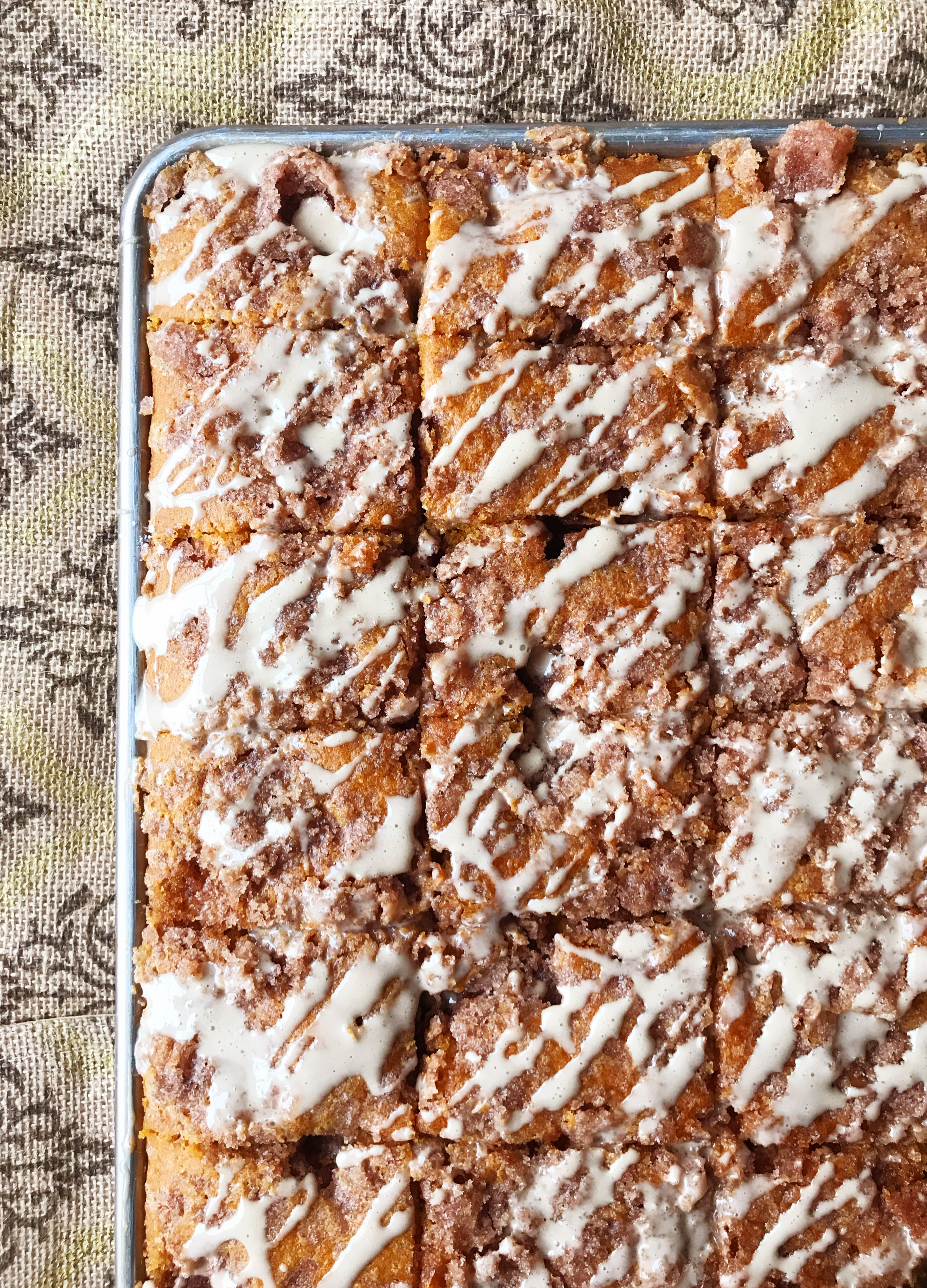 Pumpkin Streusel Bars | Pumpkin Bars | Pumpkin Dessert | Fall Dessert | Coffeecake | Pumpkin Coffeecake | Pumpkin Bread | Pumpkin | Autumn | Maple | Maple Glaze | Maple Dessert | Streusel | Streusel Coffeecake